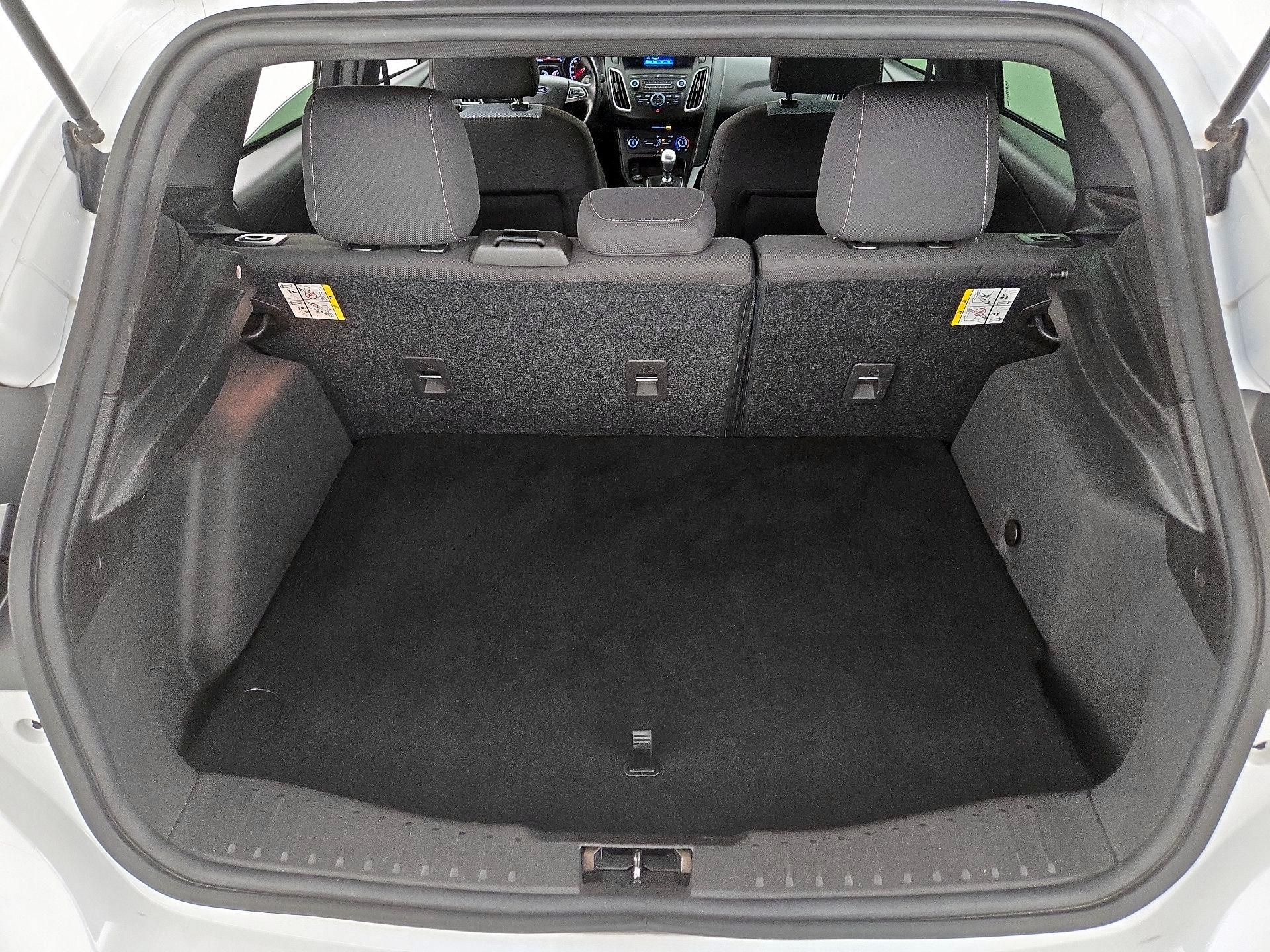 Thumbnail: 2018 Ford Focus - 20