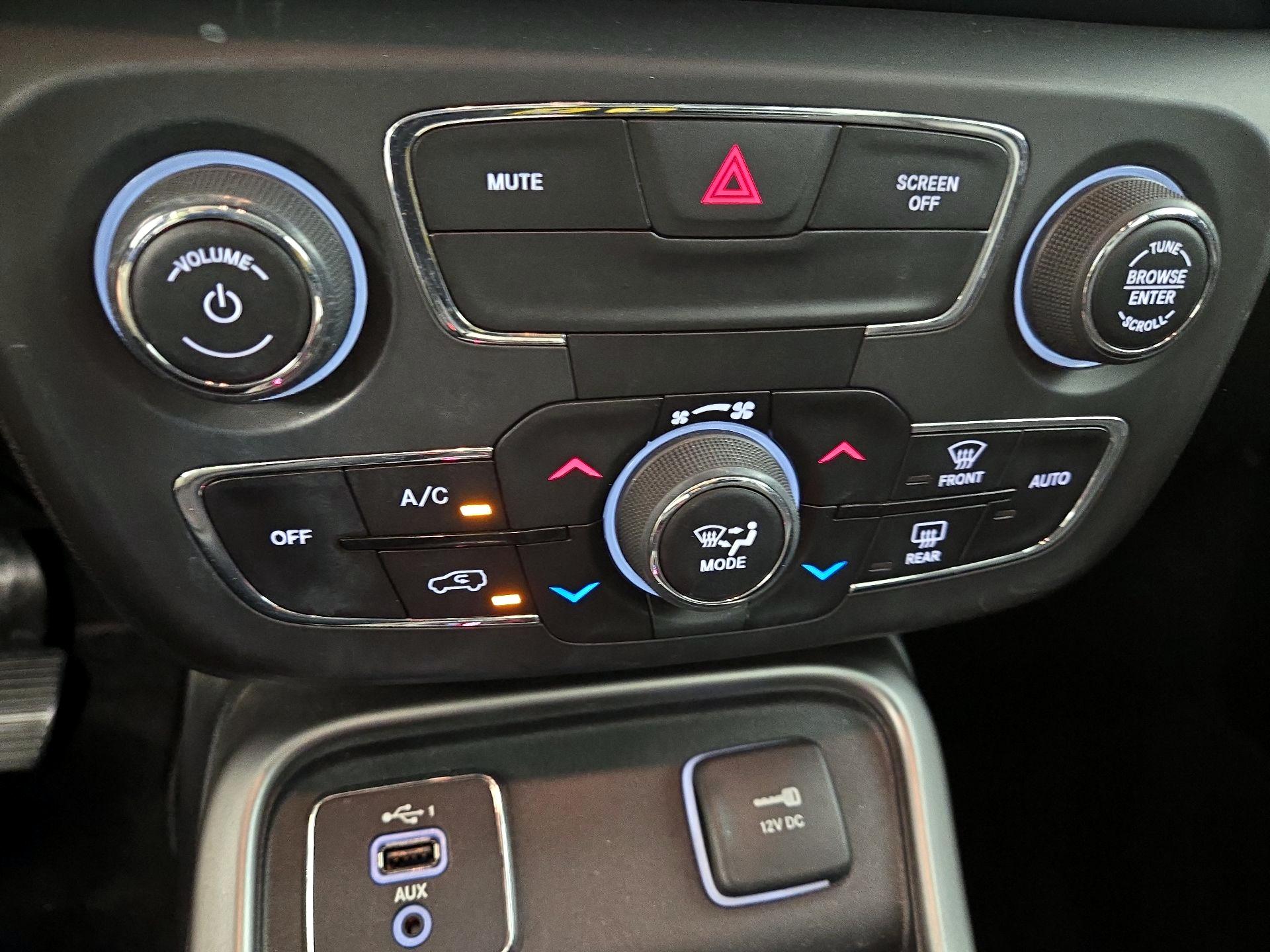 Thumbnail: 2020 Jeep Compass - 16