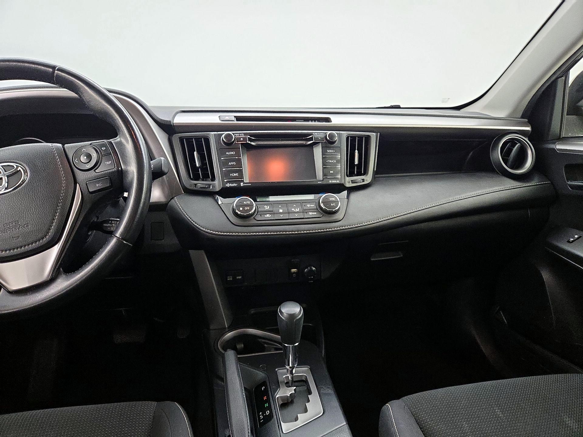 Thumbnail: 2017 Toyota RAV4 - 9