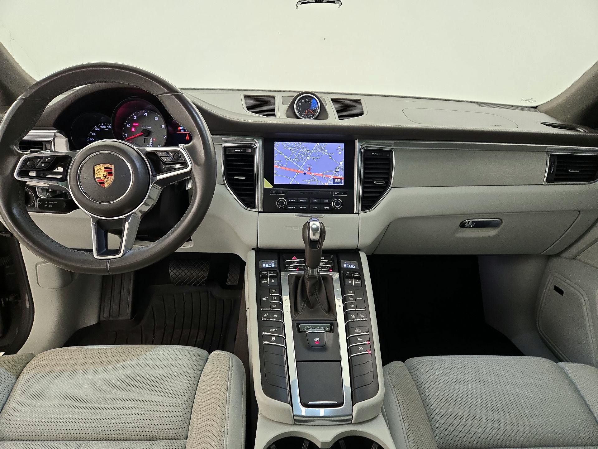 Thumbnail: 2018 Porsche Macan - 9