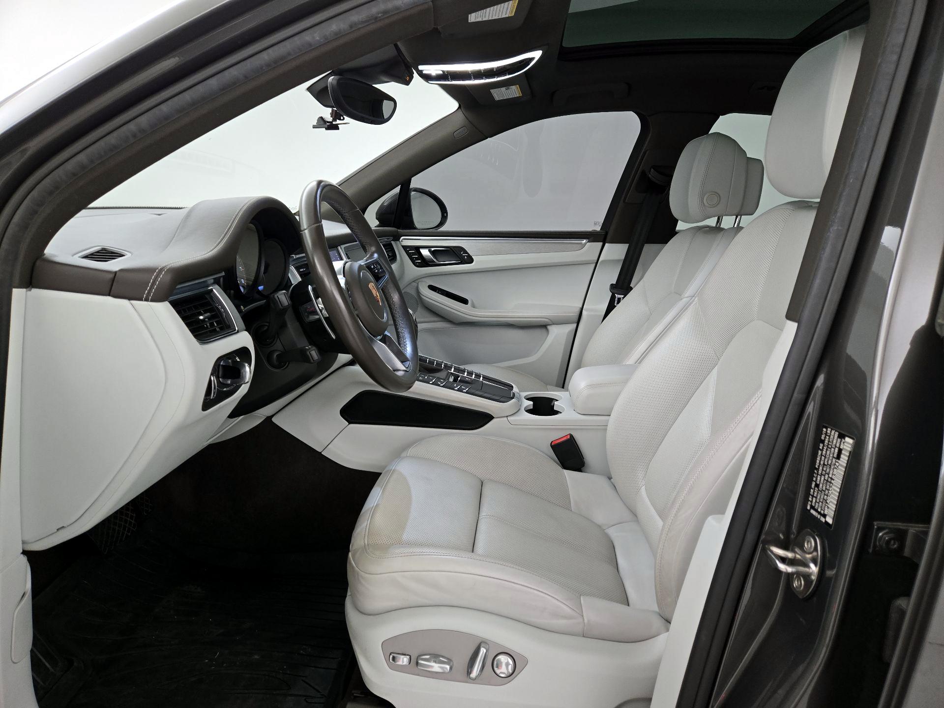 Thumbnail: 2018 Porsche Macan - 11