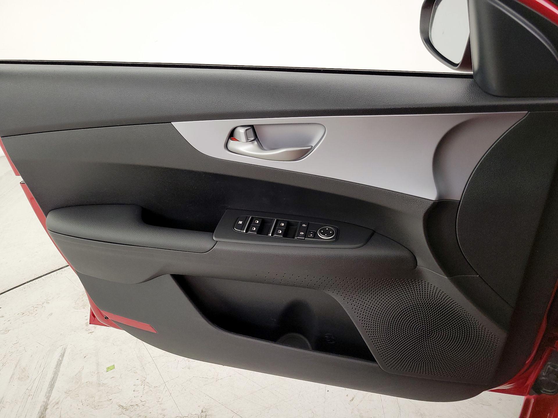 Thumbnail: 2024 Kia Forte - 12