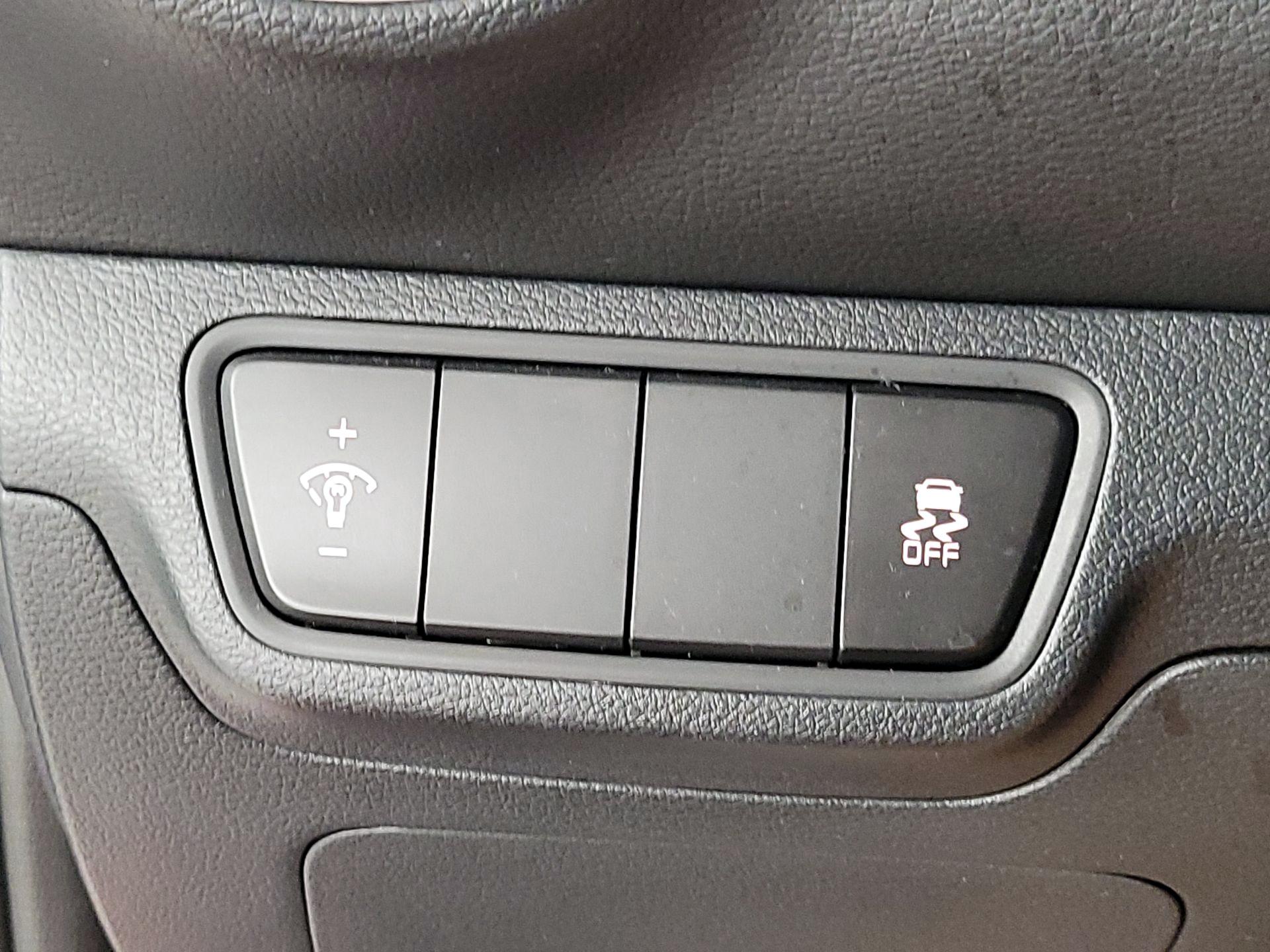 Thumbnail: 2024 Kia Forte - 13