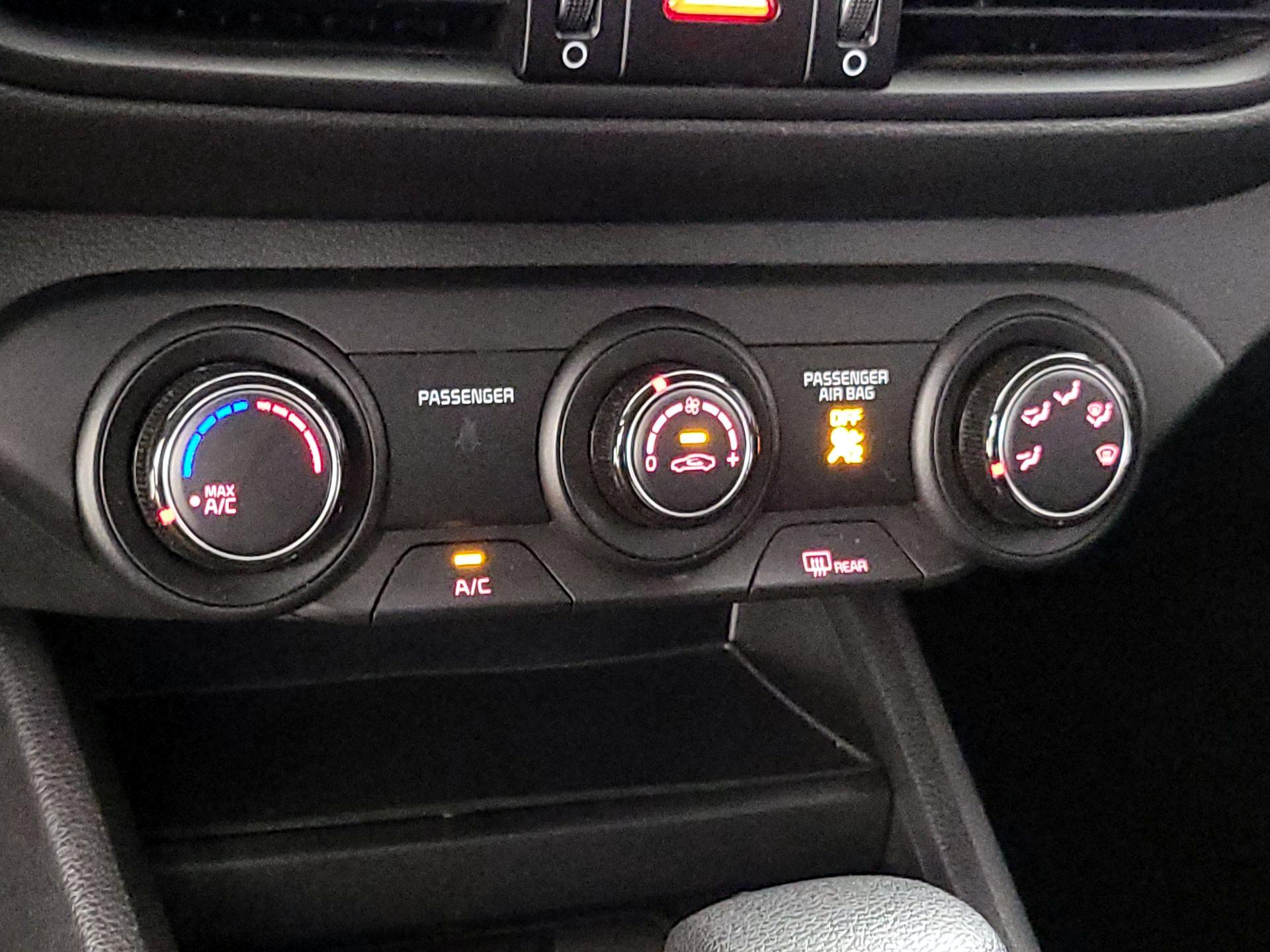 Thumbnail: 2024 Kia Forte - 16