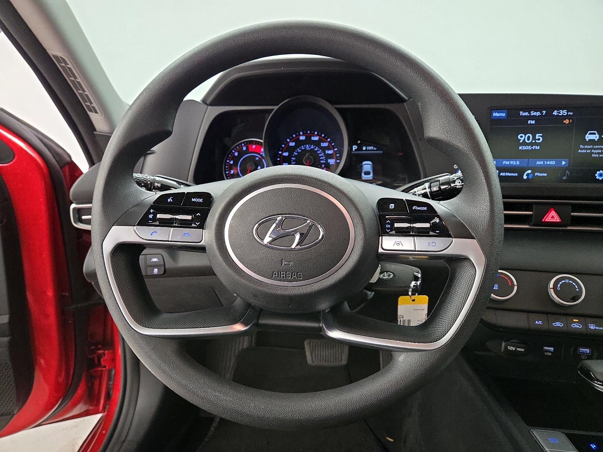 Thumbnail: 2021 Hyundai Elantra - 10