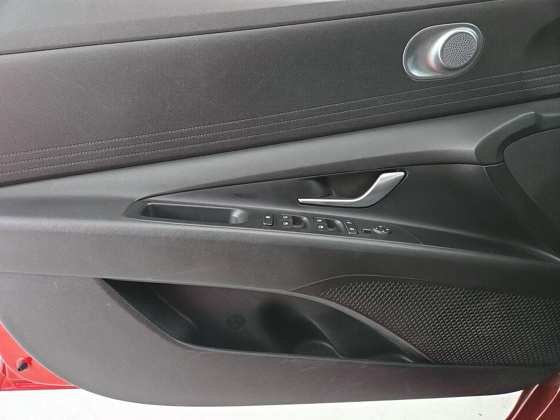 Thumbnail: 2021 Hyundai Elantra - 12