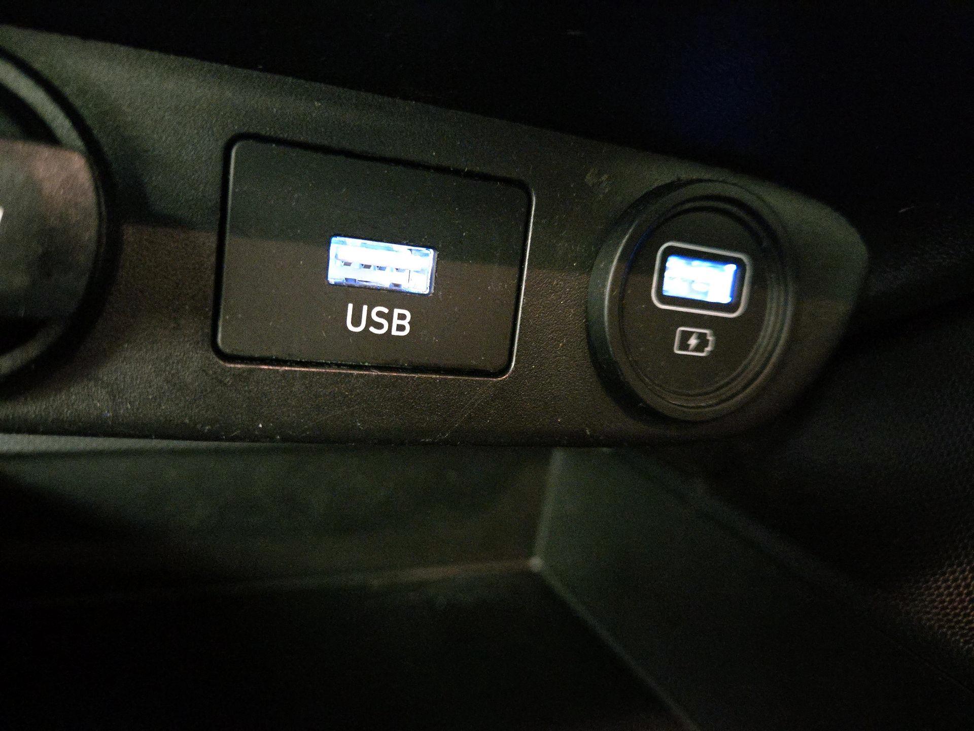 Thumbnail: 2021 Hyundai Elantra - 18