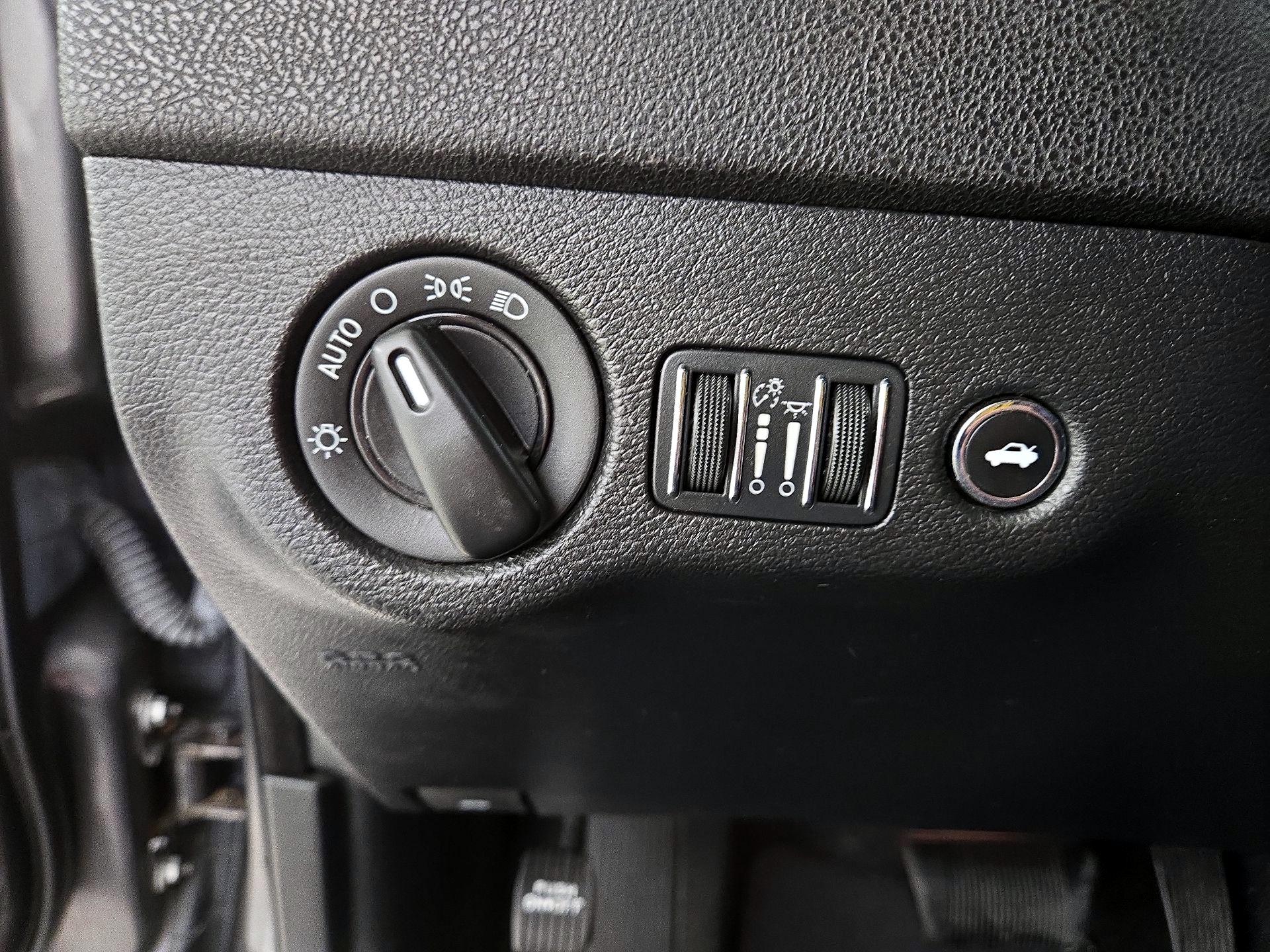 Thumbnail: 2021 Dodge Charger - 13