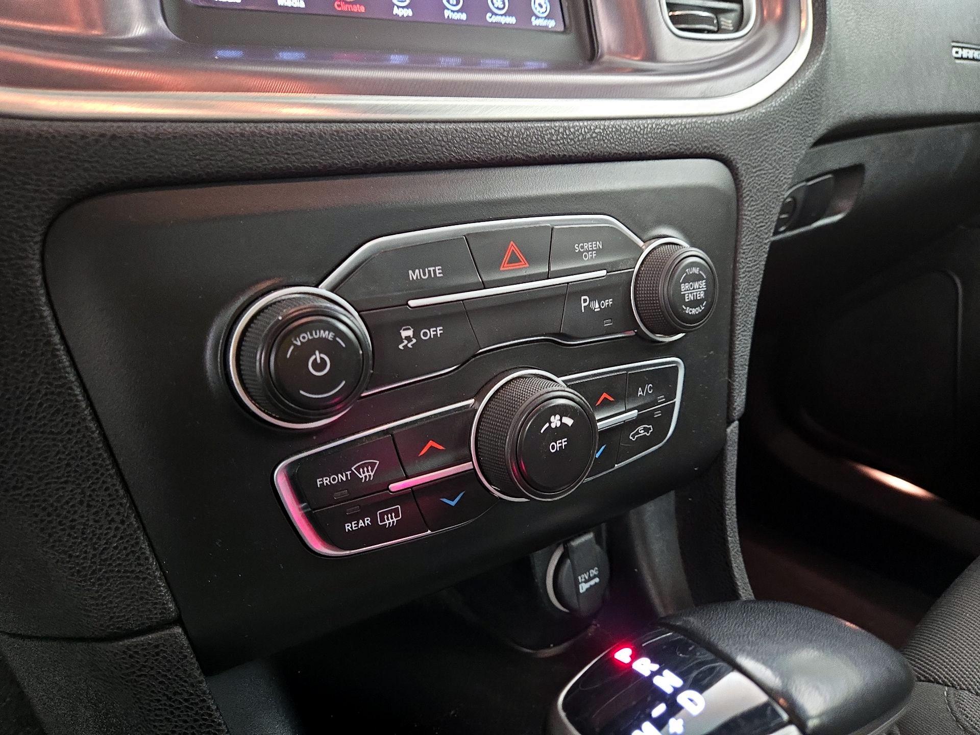 Thumbnail: 2021 Dodge Charger - 16