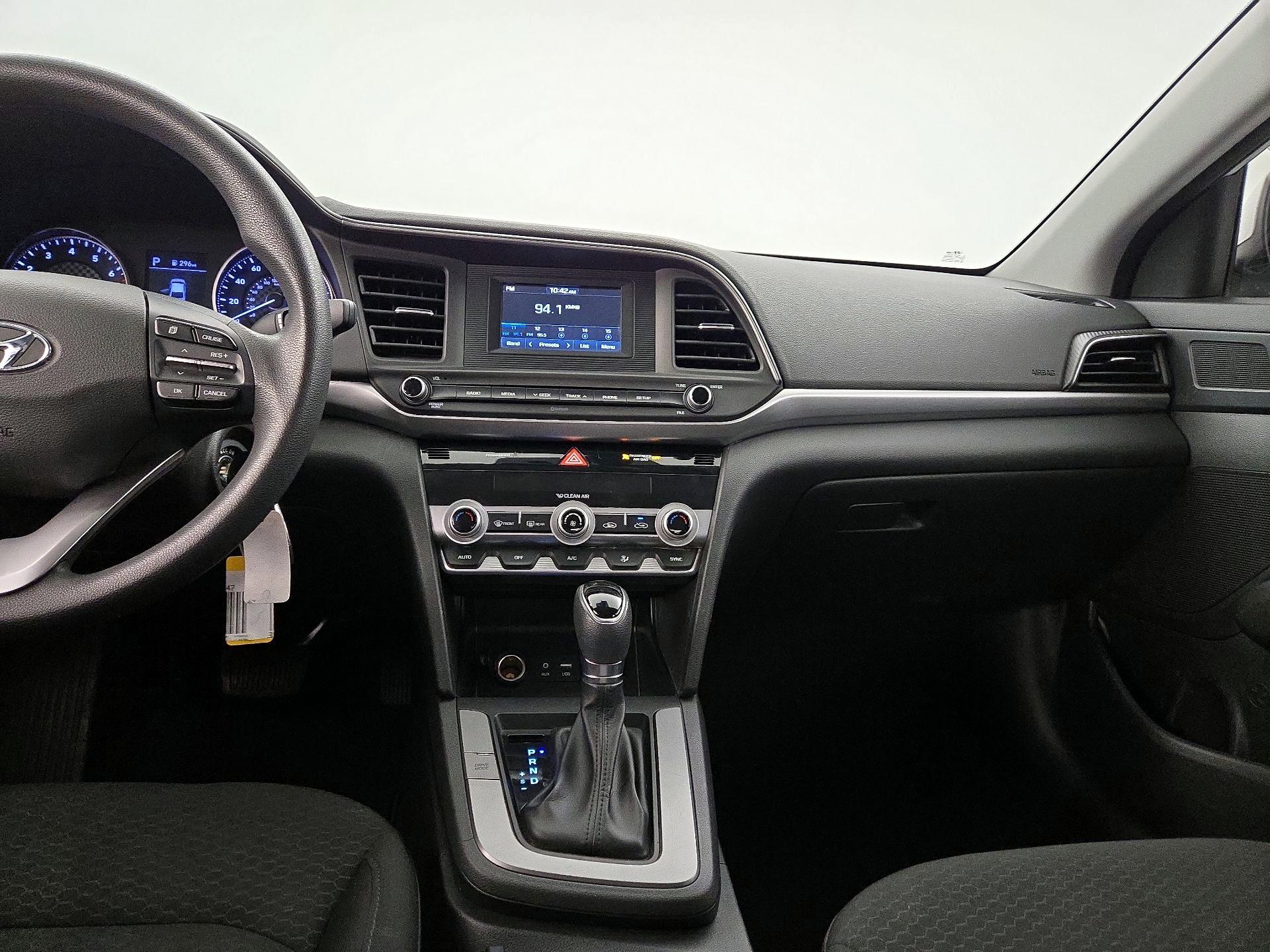 Thumbnail: 2020 Hyundai Elantra - 9