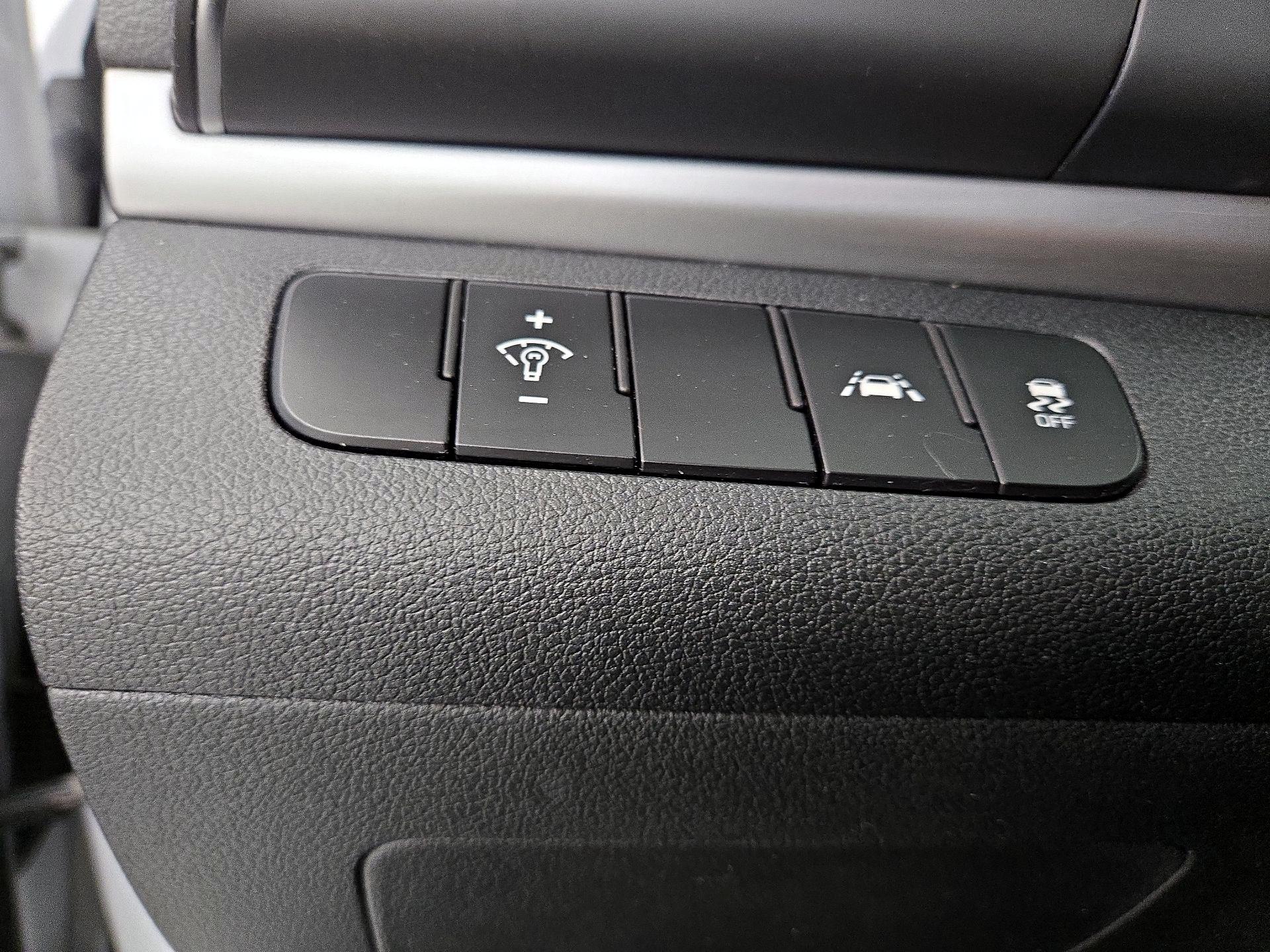 Thumbnail: 2020 Hyundai Elantra - 13