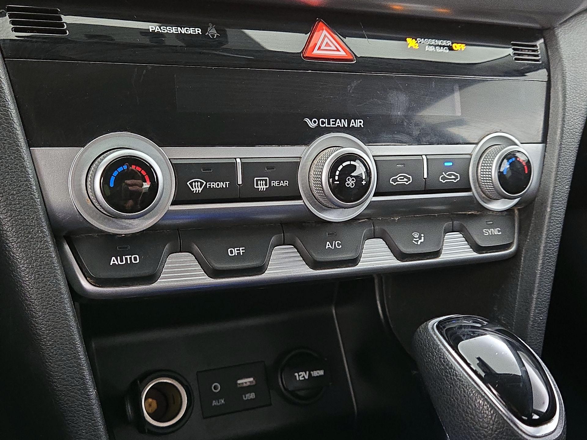 Thumbnail: 2020 Hyundai Elantra - 16