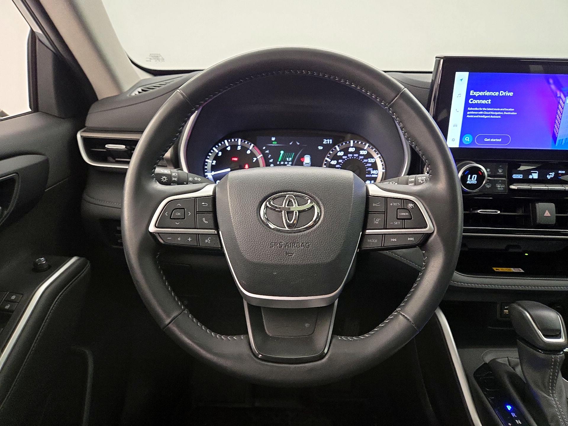 Thumbnail: 2024 Toyota Highlander - 10