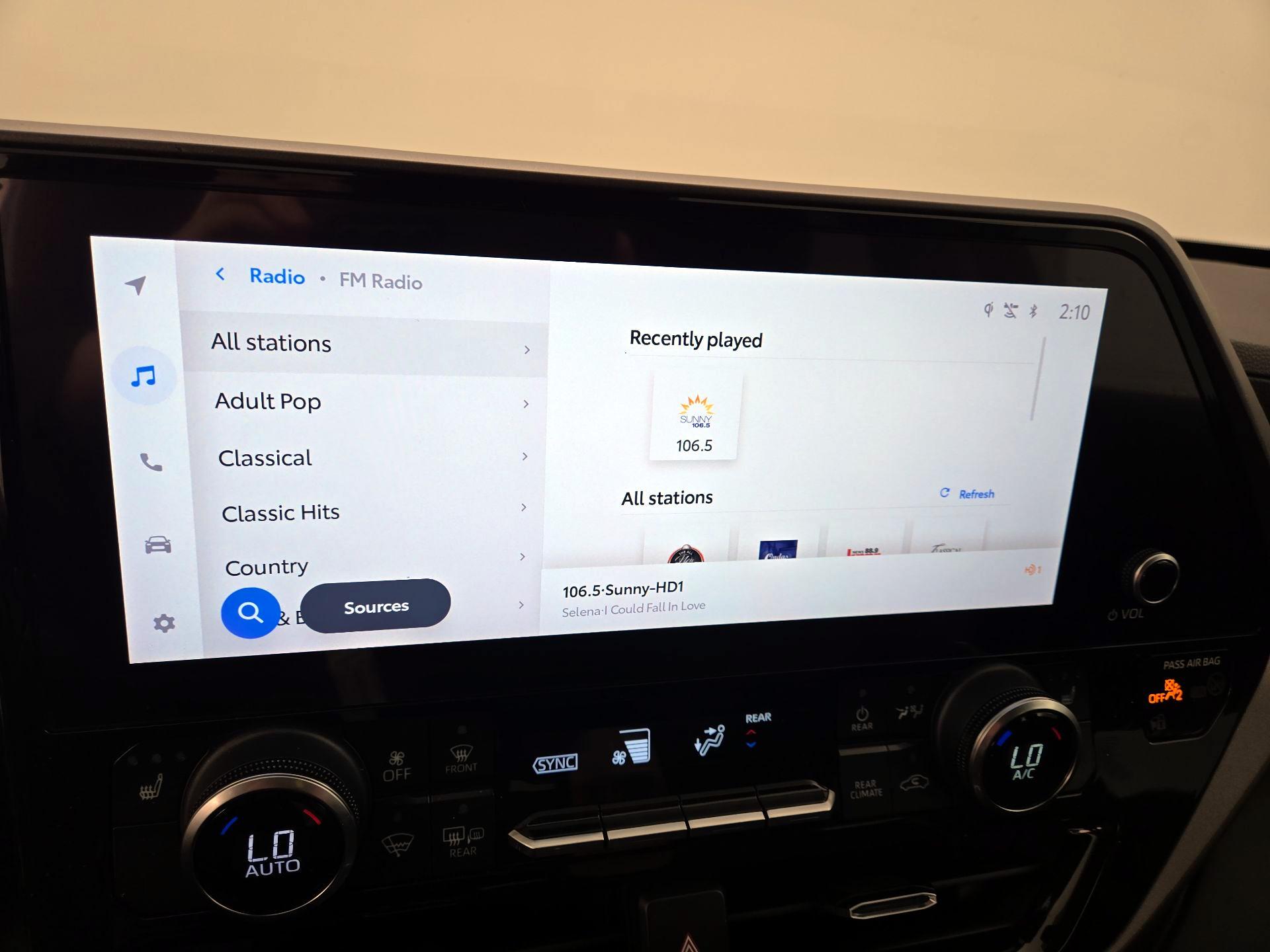 Thumbnail: 2024 Toyota Highlander - 16