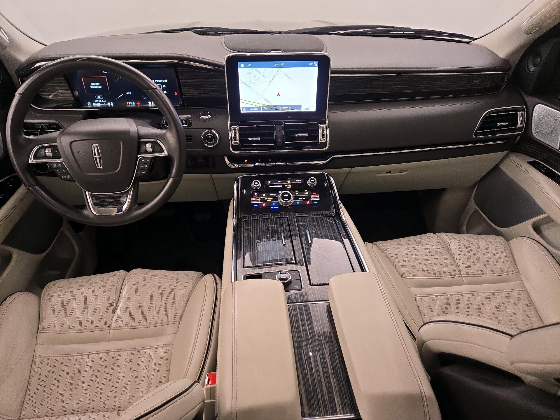 Thumbnail: 2019 Lincoln Navigator - 9