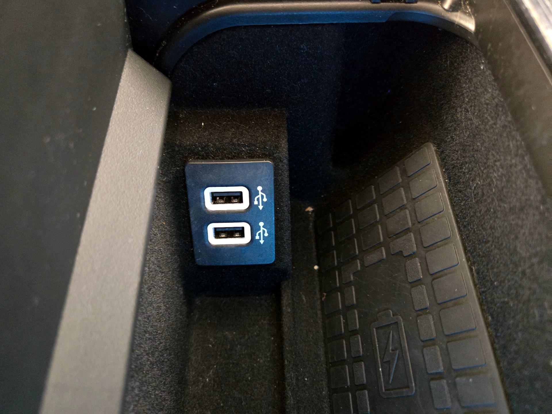 Thumbnail: 2019 Lincoln Navigator - 19