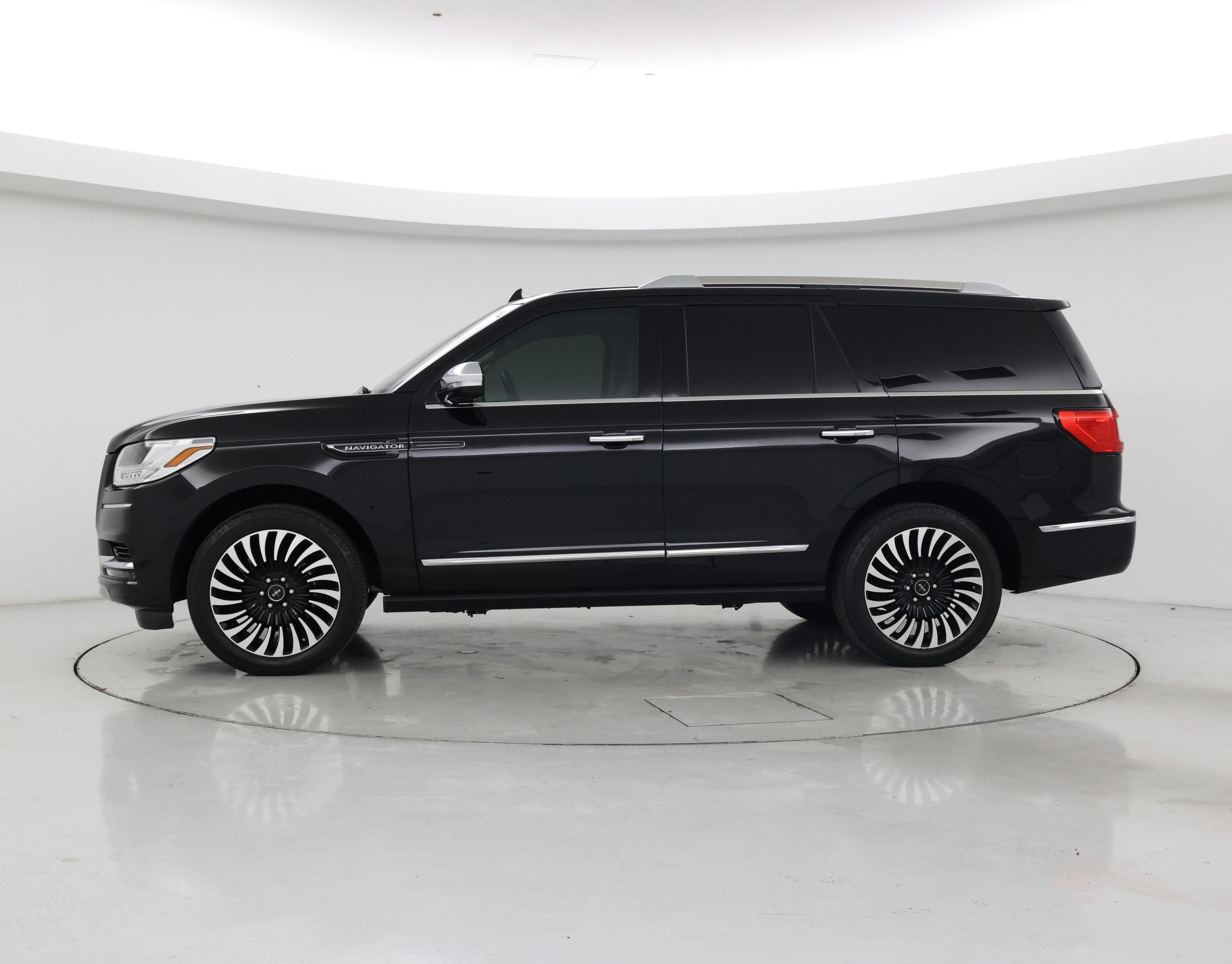 Thumbnail: 2019 Lincoln Navigator - 3