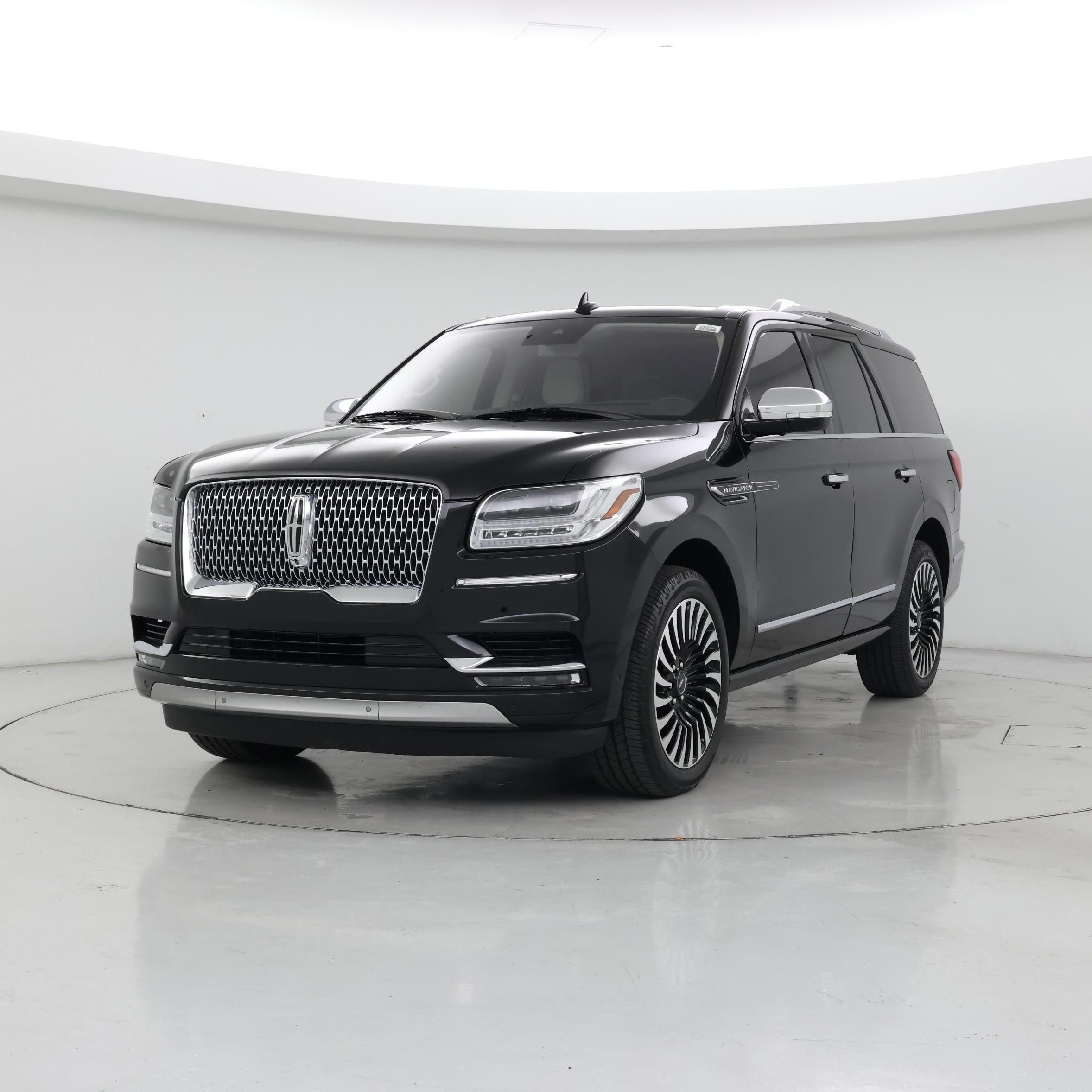 Thumbnail: 2019 Lincoln Navigator - 4