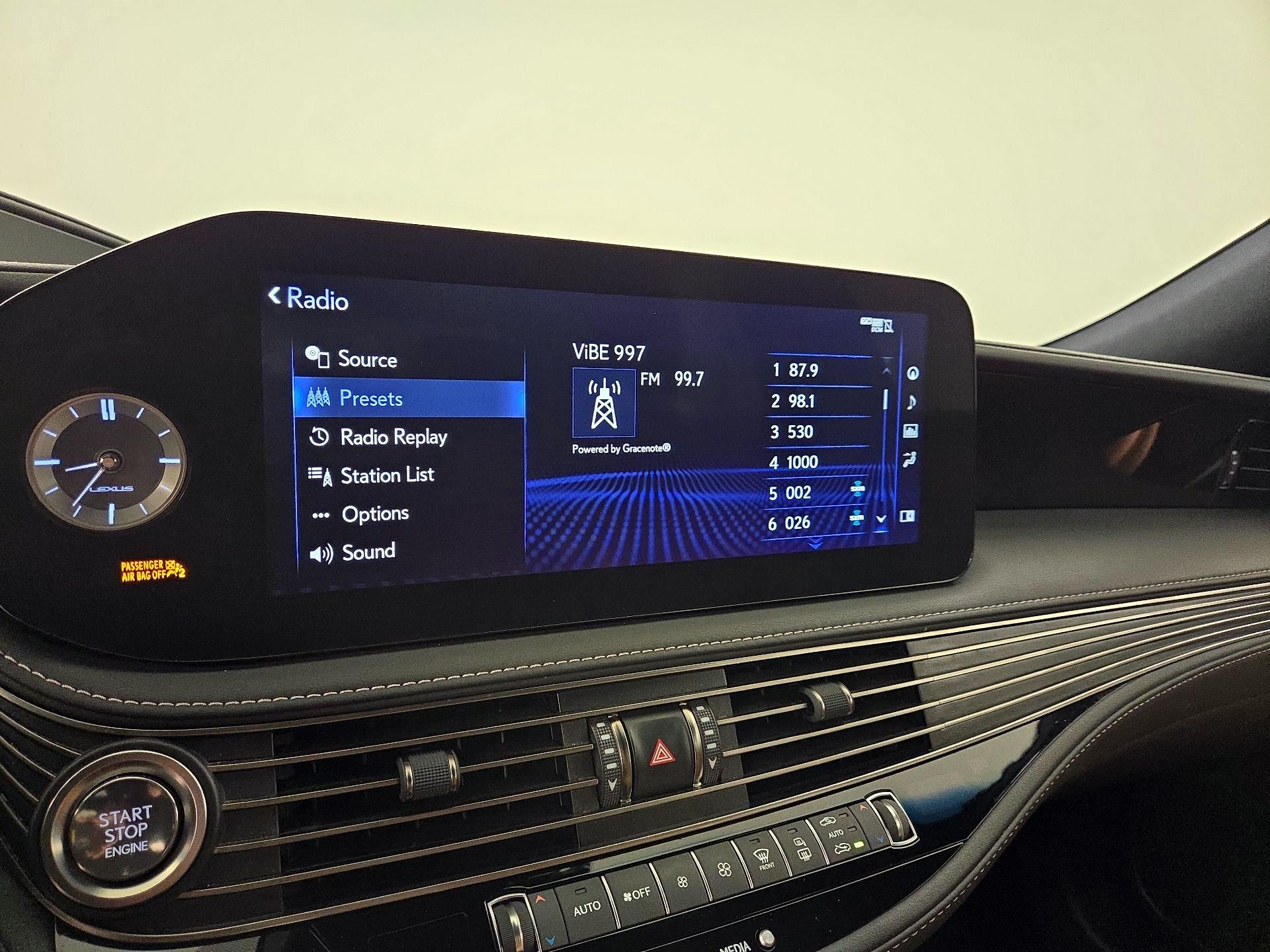 Thumbnail: 2021 Lexus LS - 14