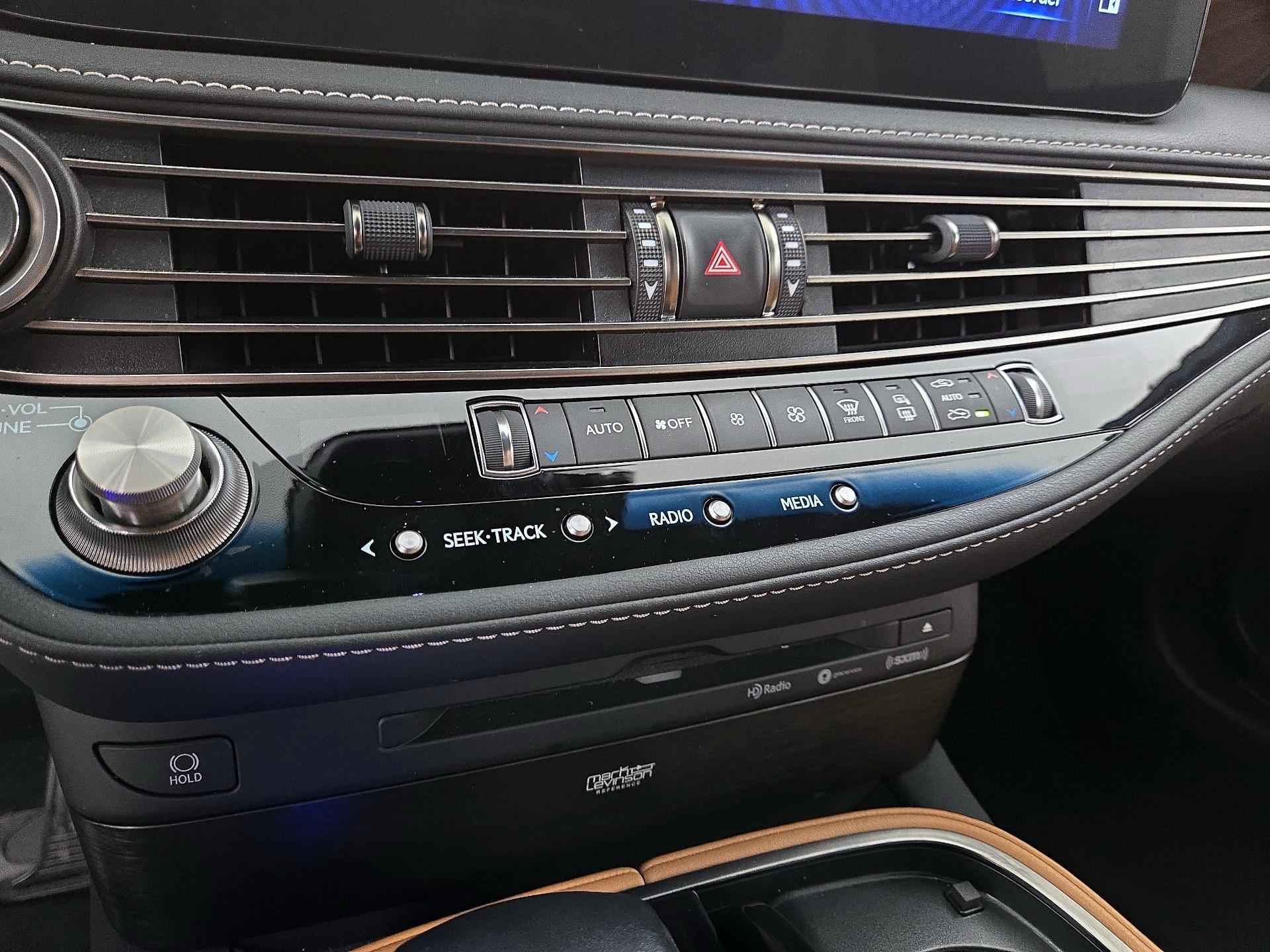 Thumbnail: 2021 Lexus LS - 15