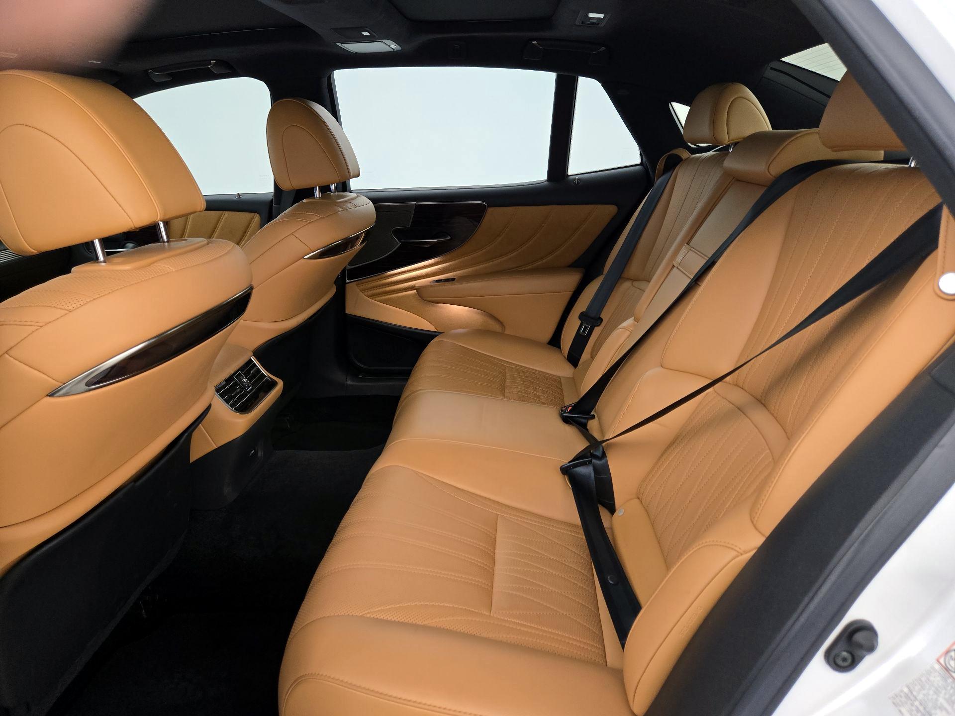 Thumbnail: 2021 Lexus LS - 18