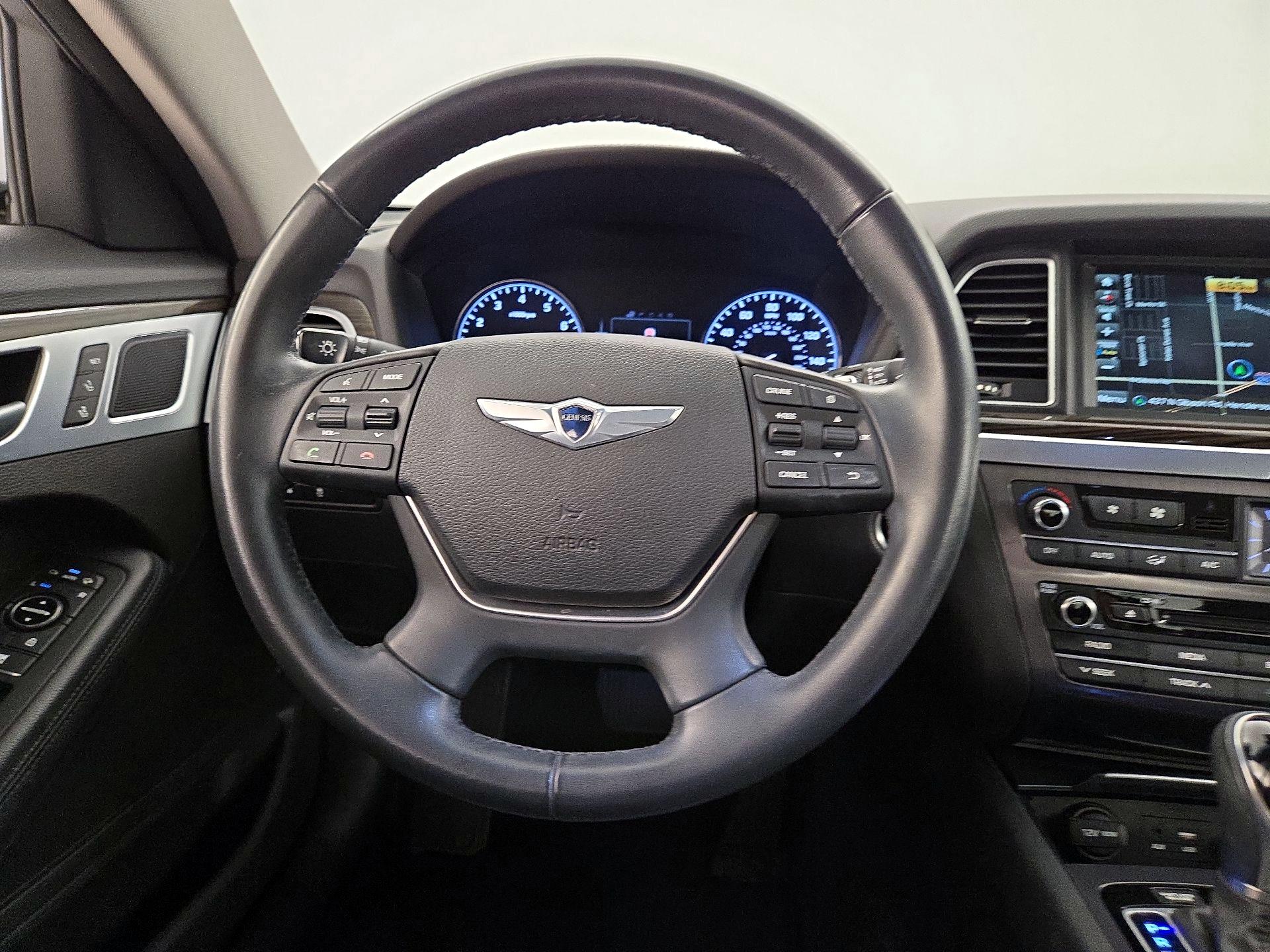 Thumbnail: 2015 Hyundai Genesis - 10