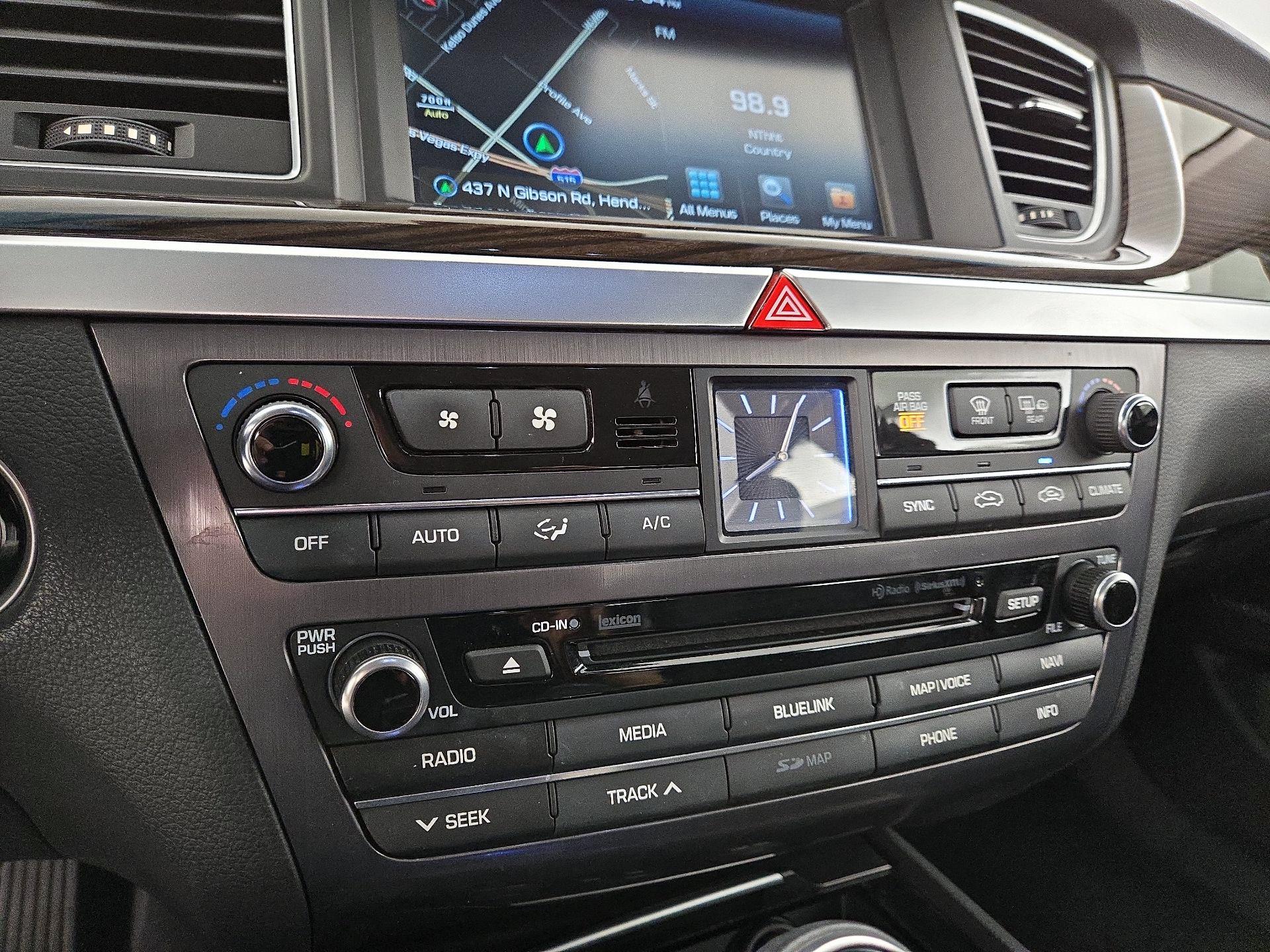 Thumbnail: 2015 Hyundai Genesis - 17