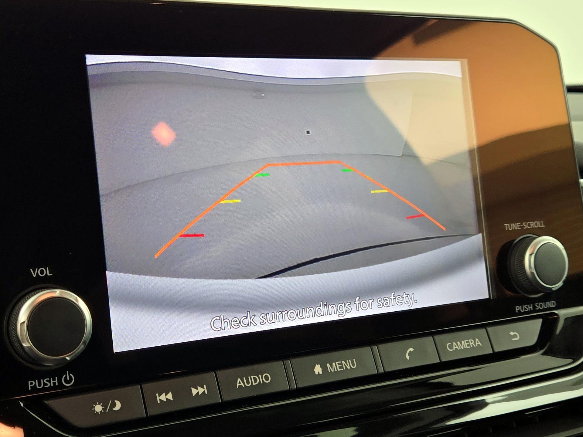 Thumbnail: 2022 Nissan Pathfinder - 14