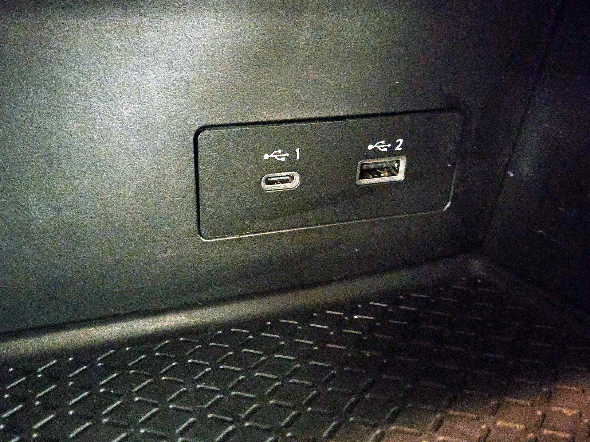 Thumbnail: 2022 Nissan Pathfinder - 18