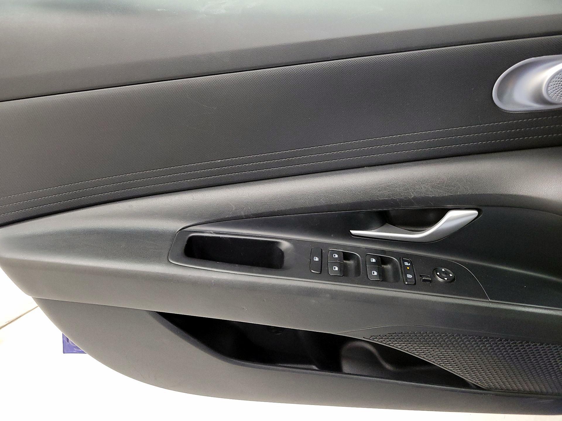 Thumbnail: 2024 Hyundai Elantra - 12