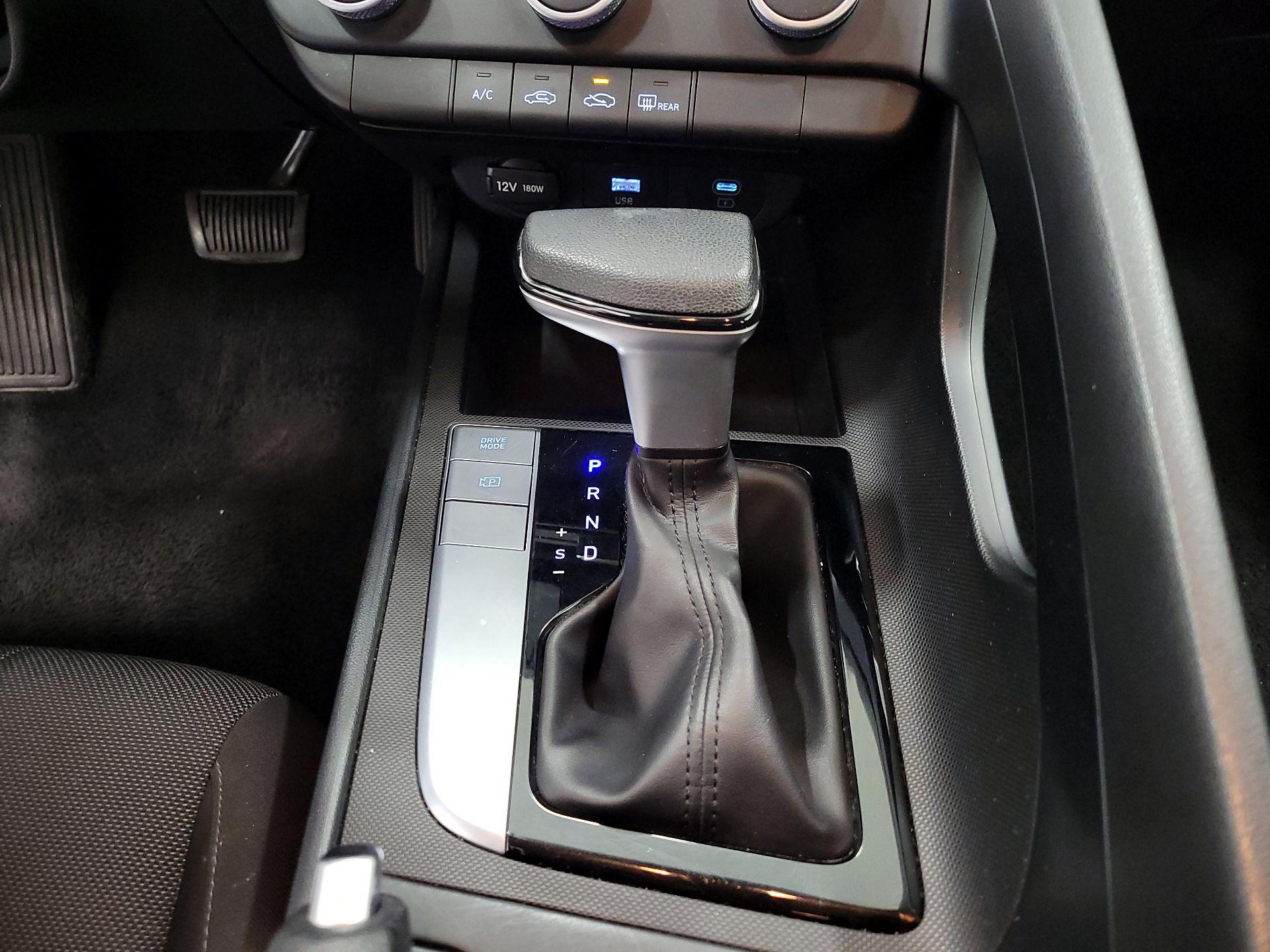 Thumbnail: 2024 Hyundai Elantra - 17