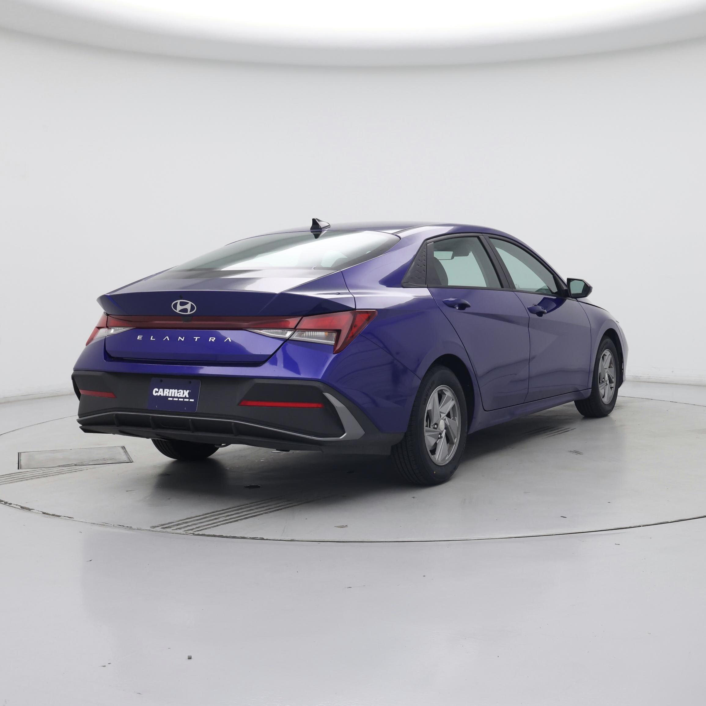 Thumbnail: 2024 Hyundai Elantra - 8