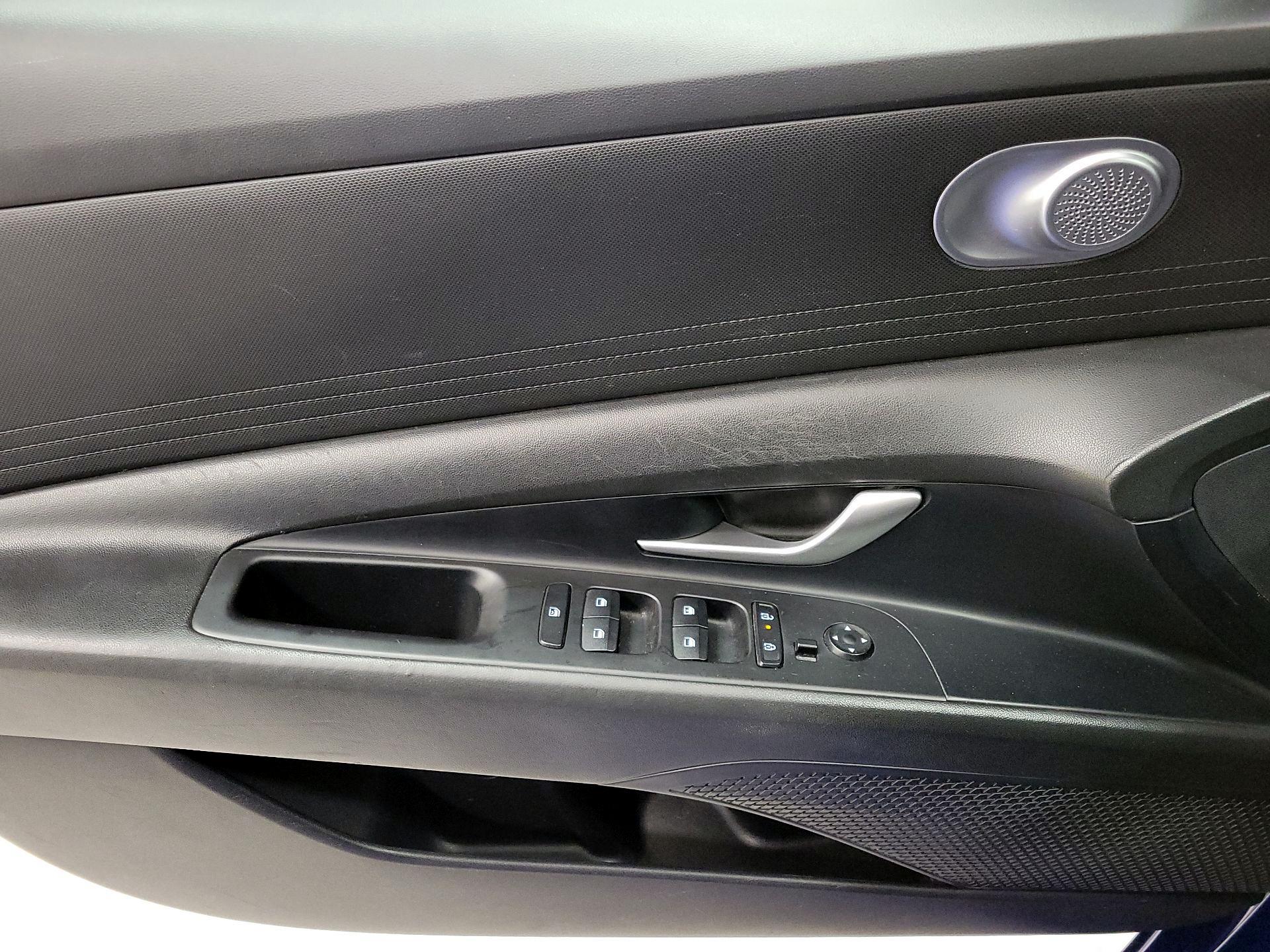 Thumbnail: 2024 Hyundai Elantra - 12