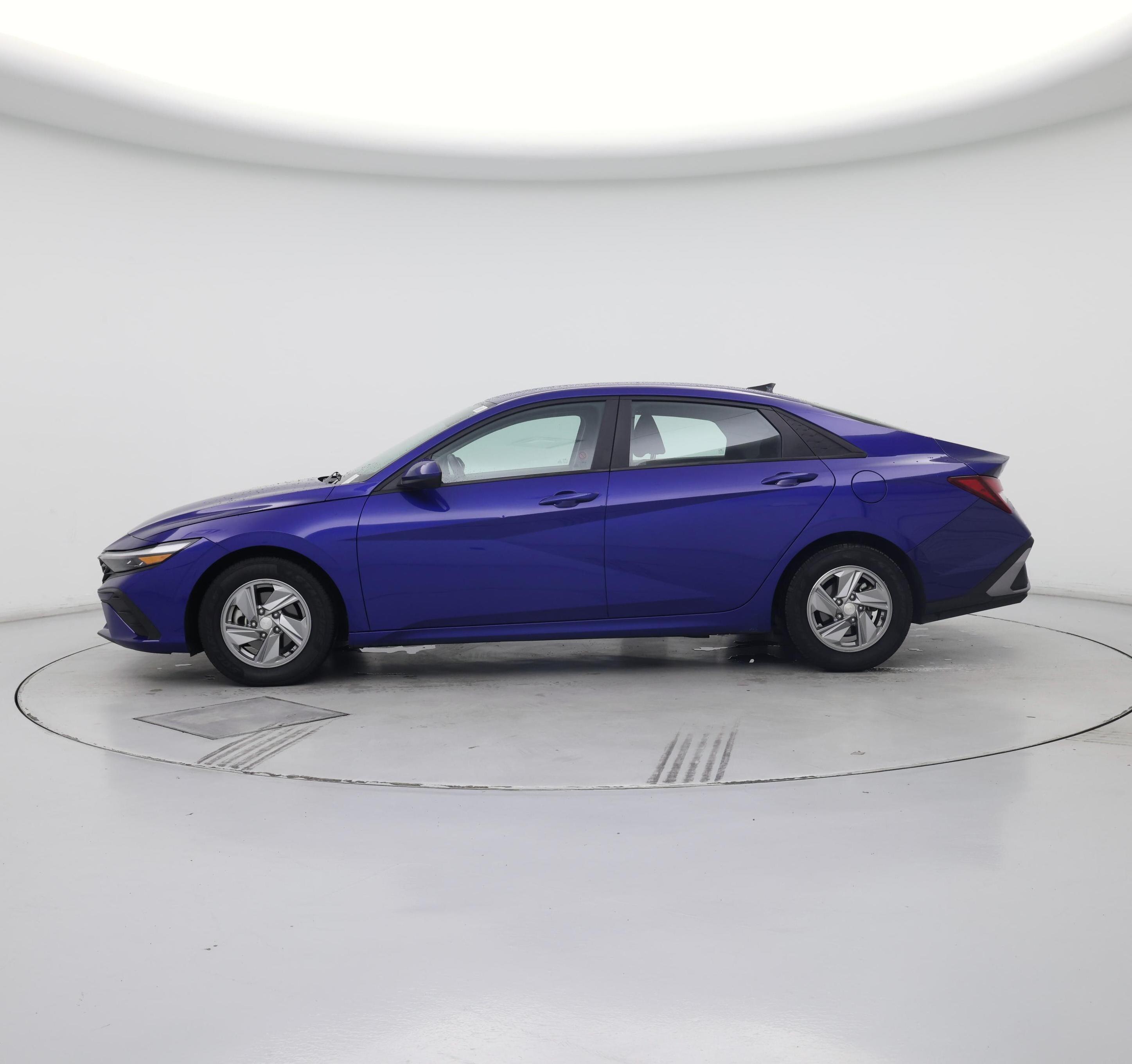 Thumbnail: 2024 Hyundai Elantra - 3