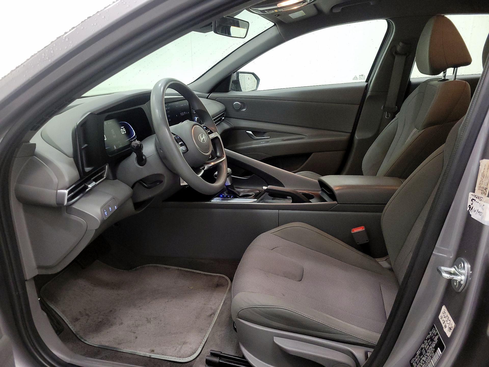 Thumbnail: 2024 Hyundai Elantra - 11