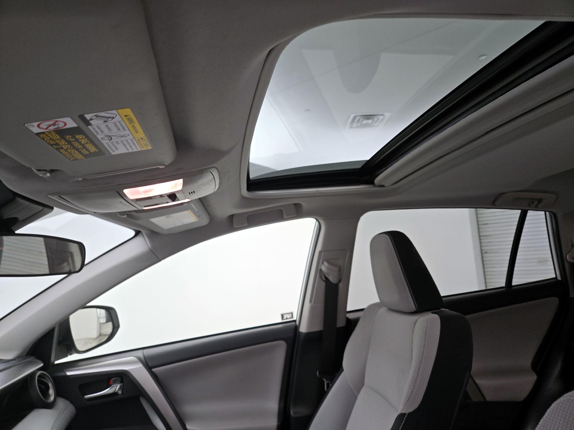 Thumbnail: 2017 Toyota RAV4 - 19