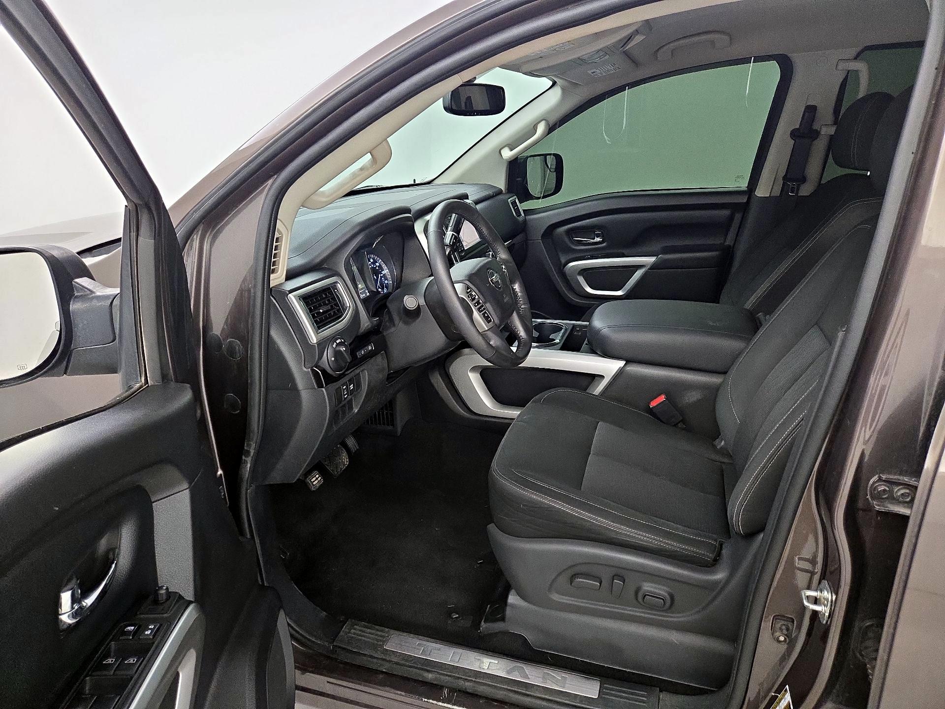 Thumbnail: 2018 Nissan Titan - 11