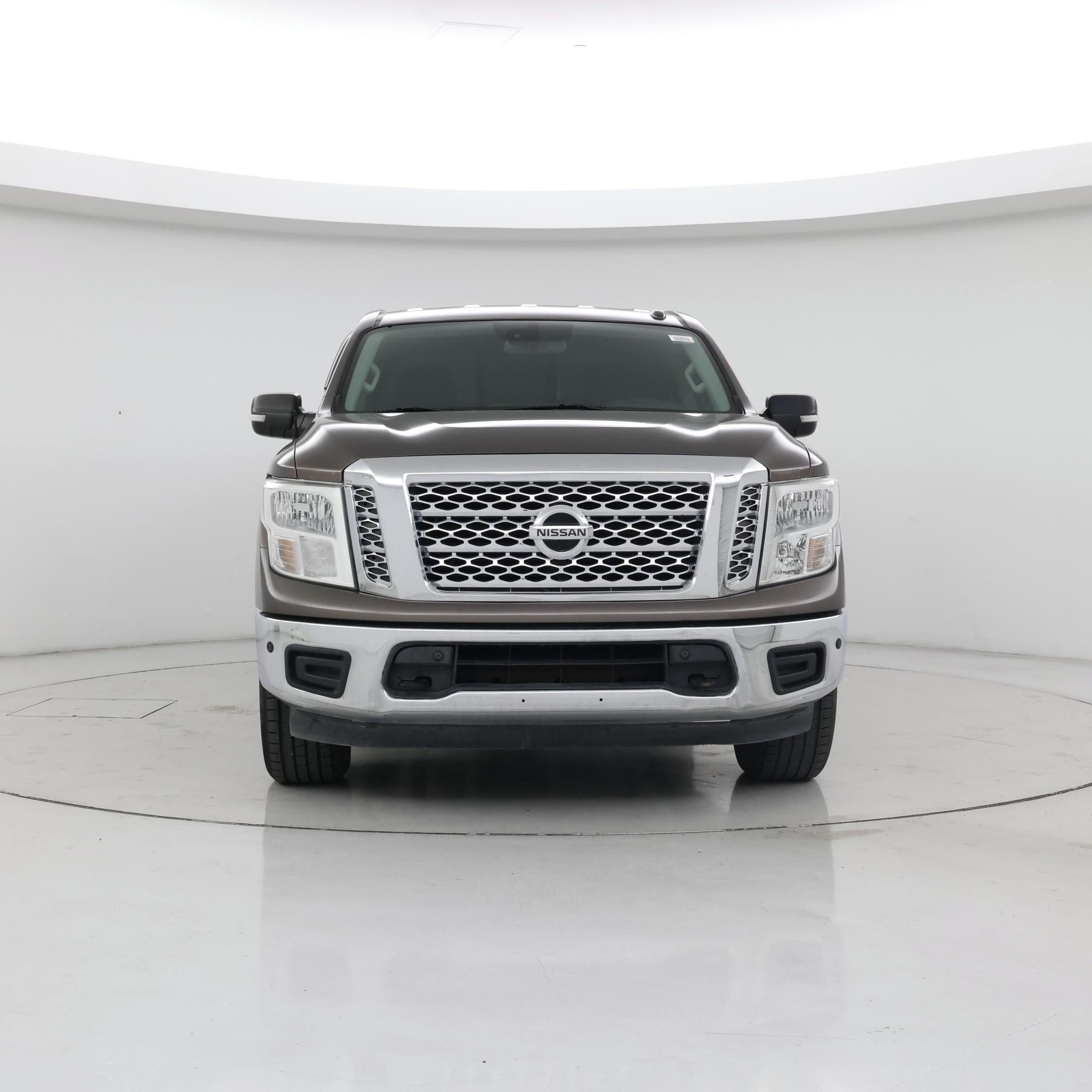 Thumbnail: 2018 Nissan Titan - 5