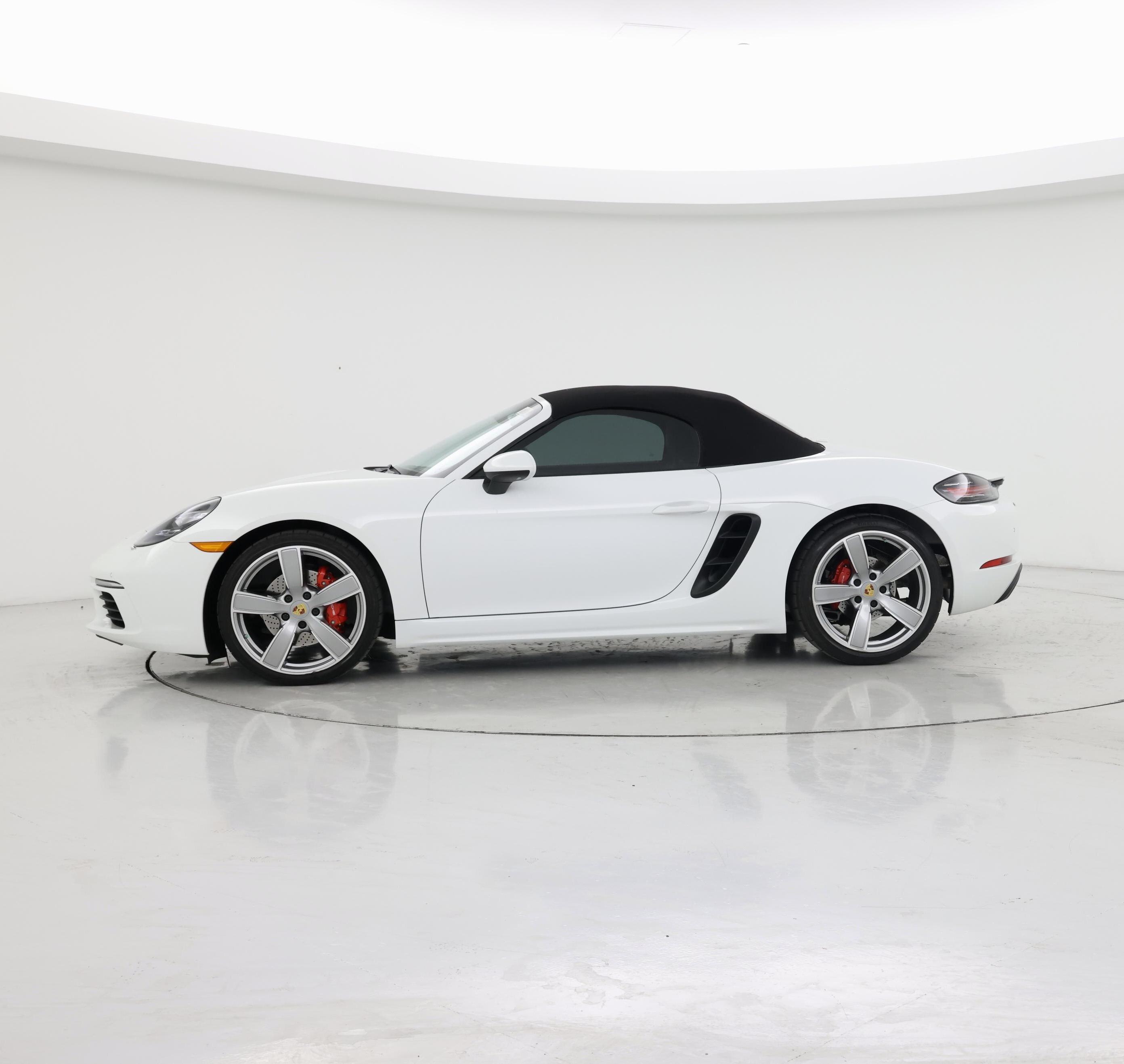 Thumbnail: 2021 Porsche 718 Boxster - 3