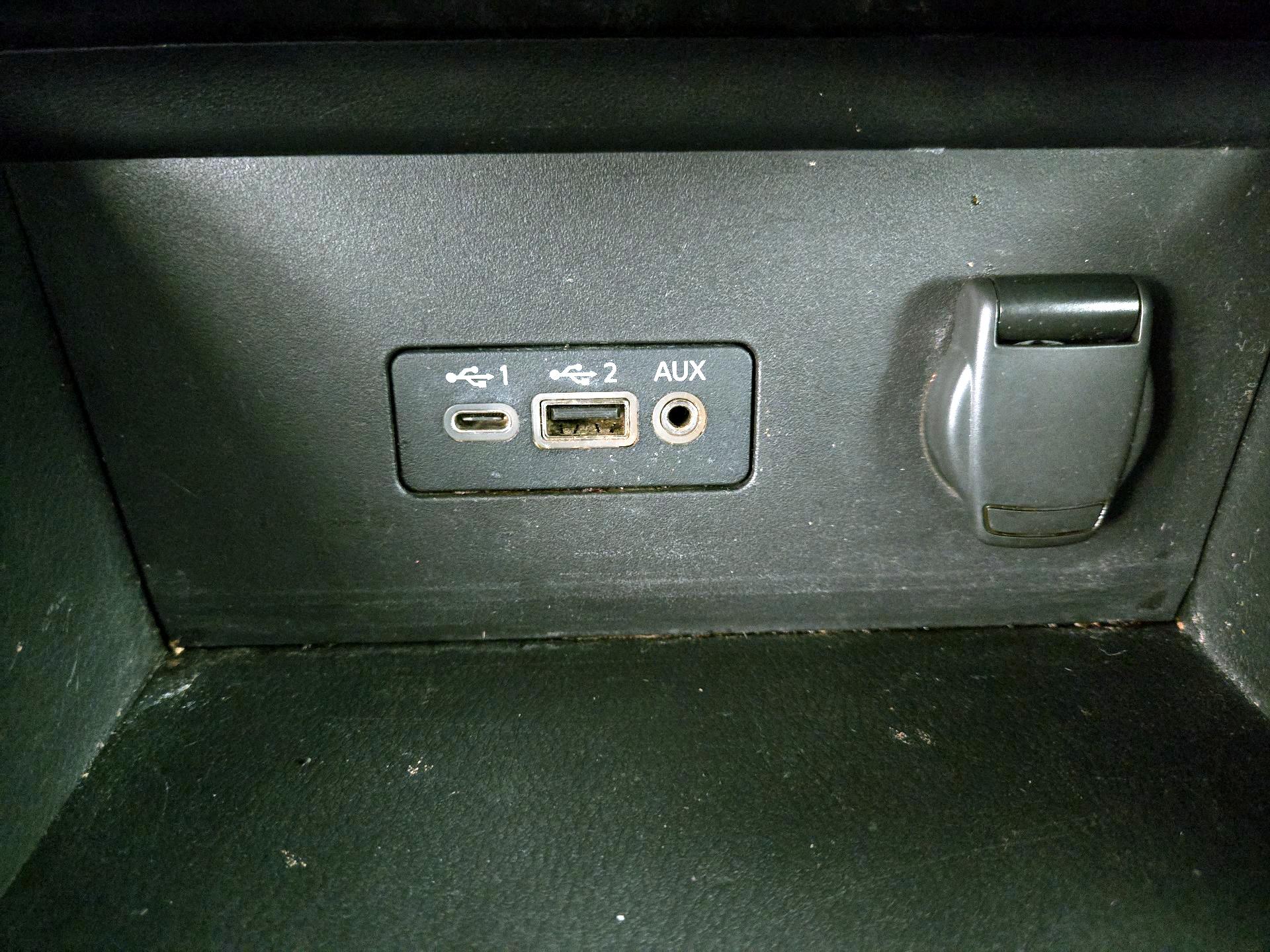 Thumbnail: 2020 Nissan Sentra - 18