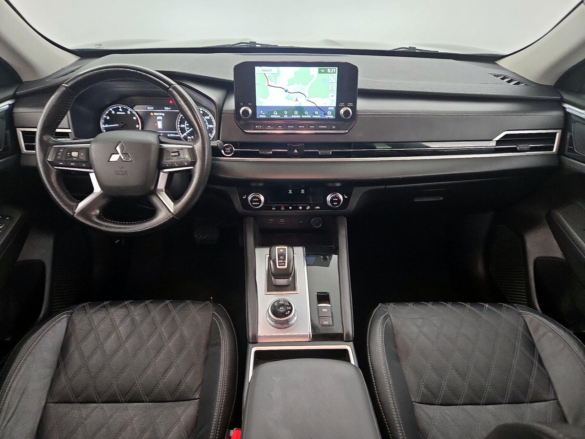 Thumbnail: 2022 Mitsubishi Outlander - 9