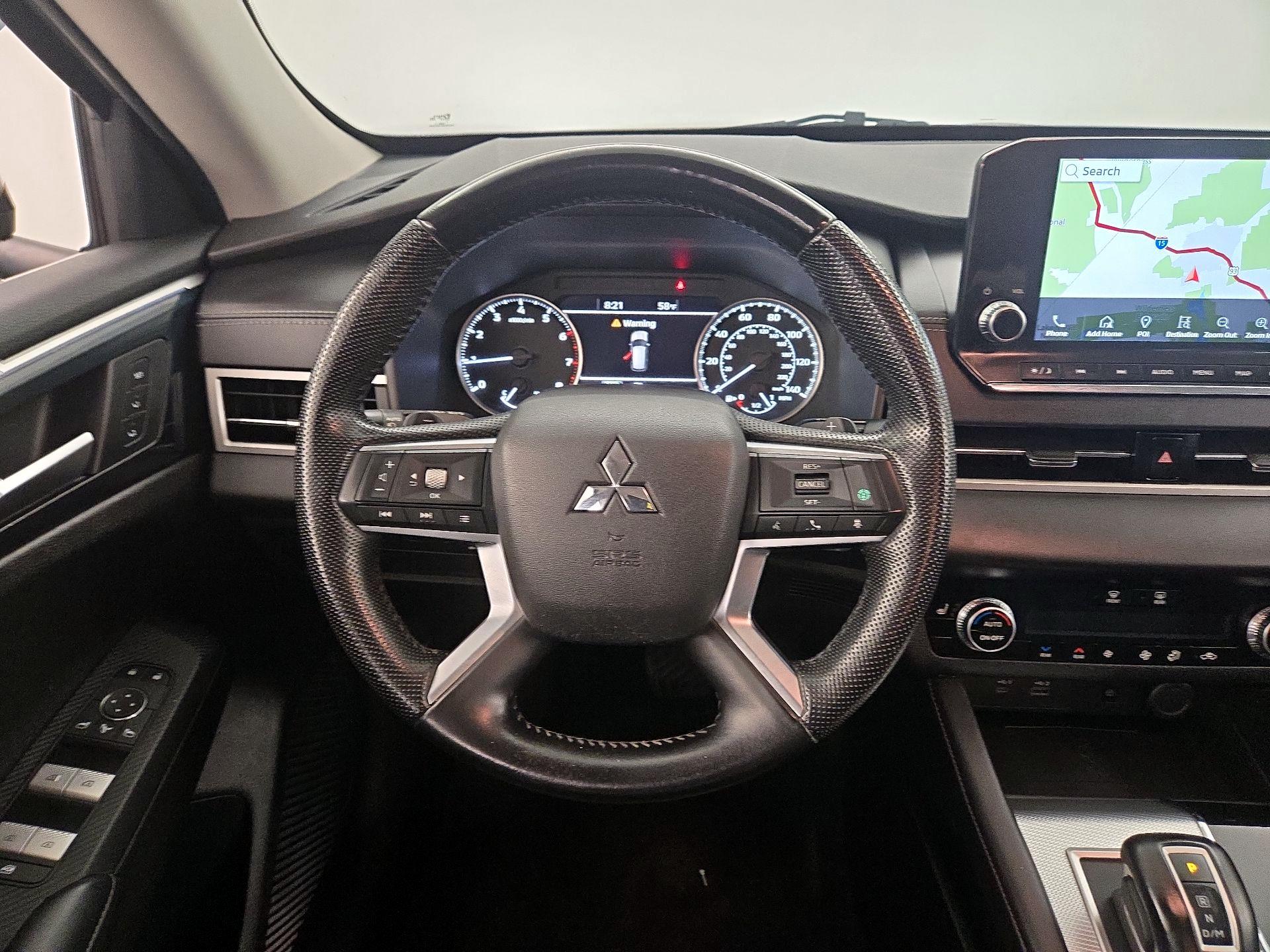 Thumbnail: 2022 Mitsubishi Outlander - 10