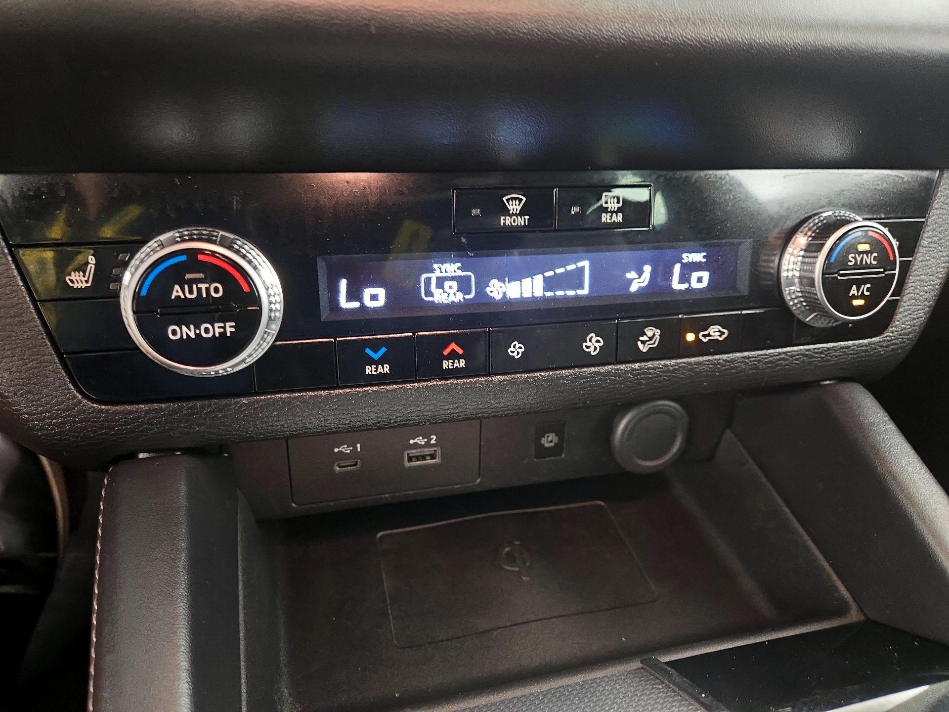 Thumbnail: 2022 Mitsubishi Outlander - 17