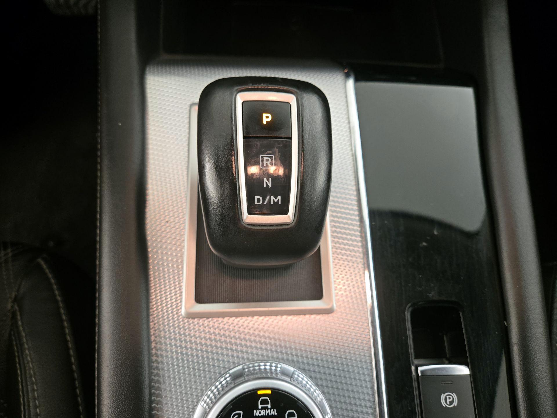 Thumbnail: 2022 Mitsubishi Outlander - 18