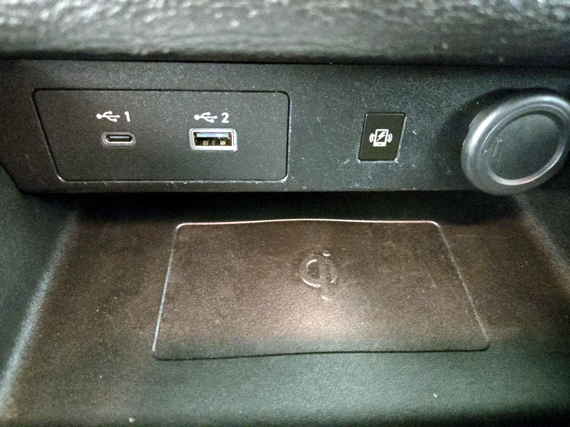 Thumbnail: 2022 Mitsubishi Outlander - 19