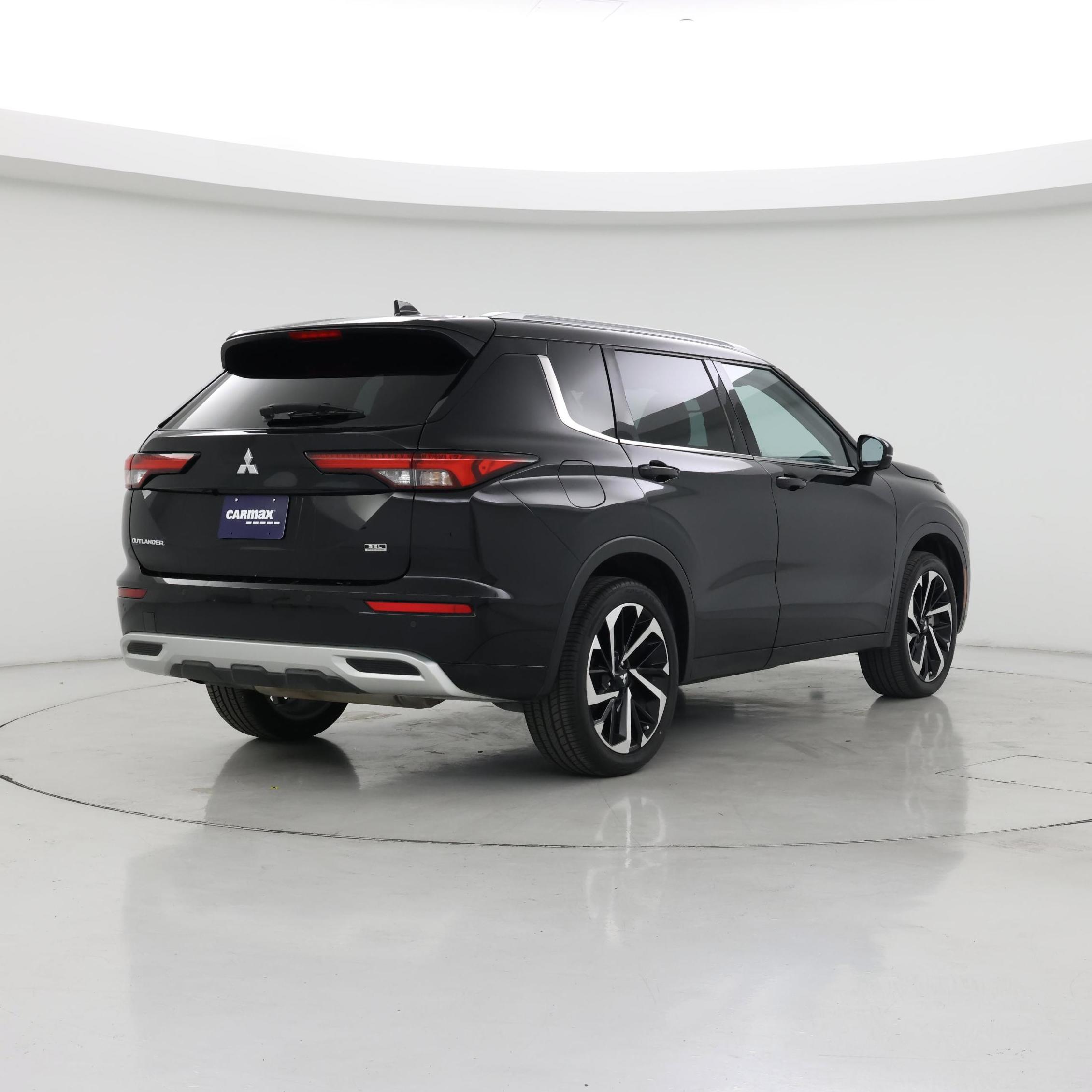 Thumbnail: 2022 Mitsubishi Outlander - 8