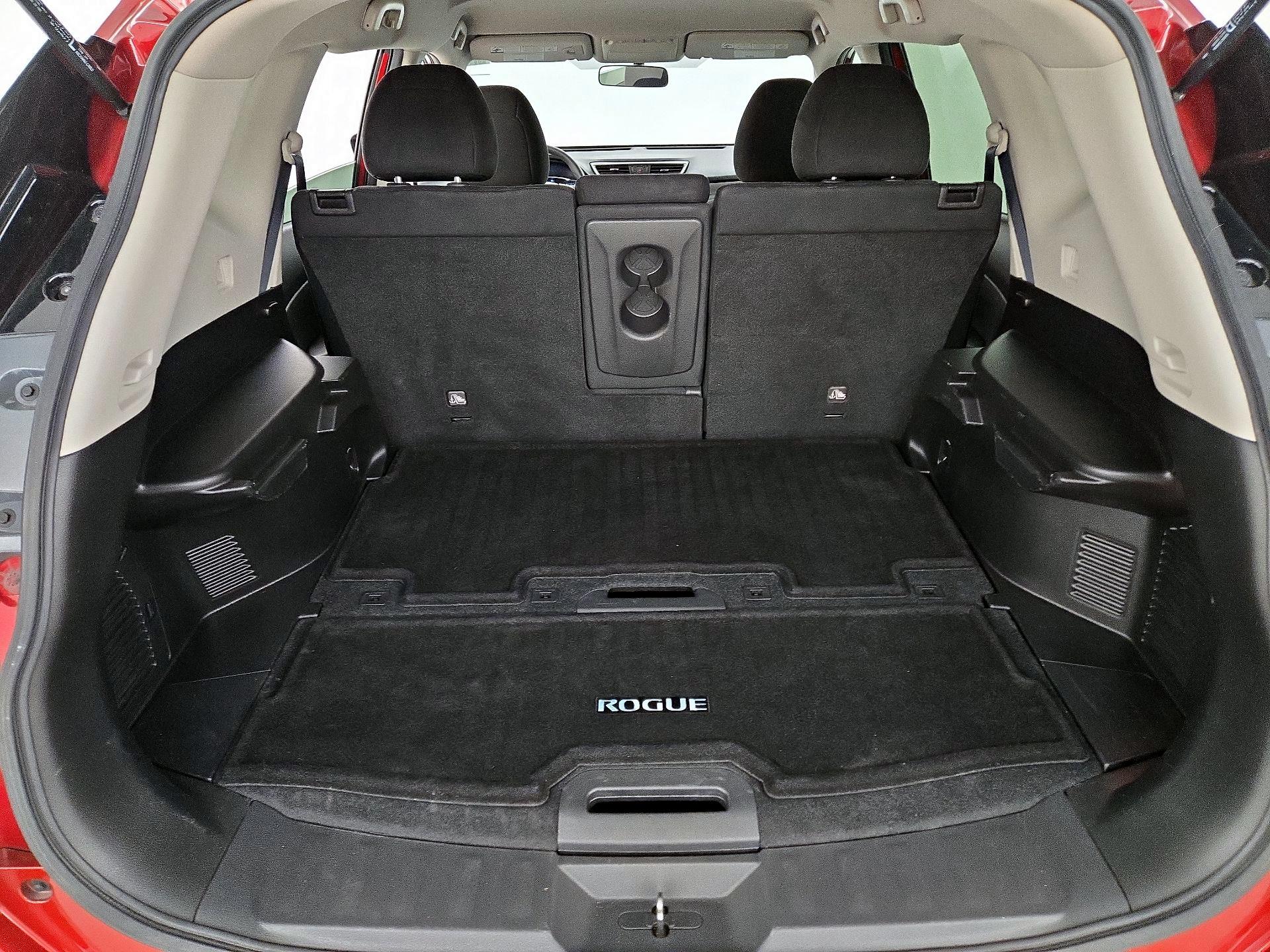 Thumbnail: 2015 Nissan Rogue - 20