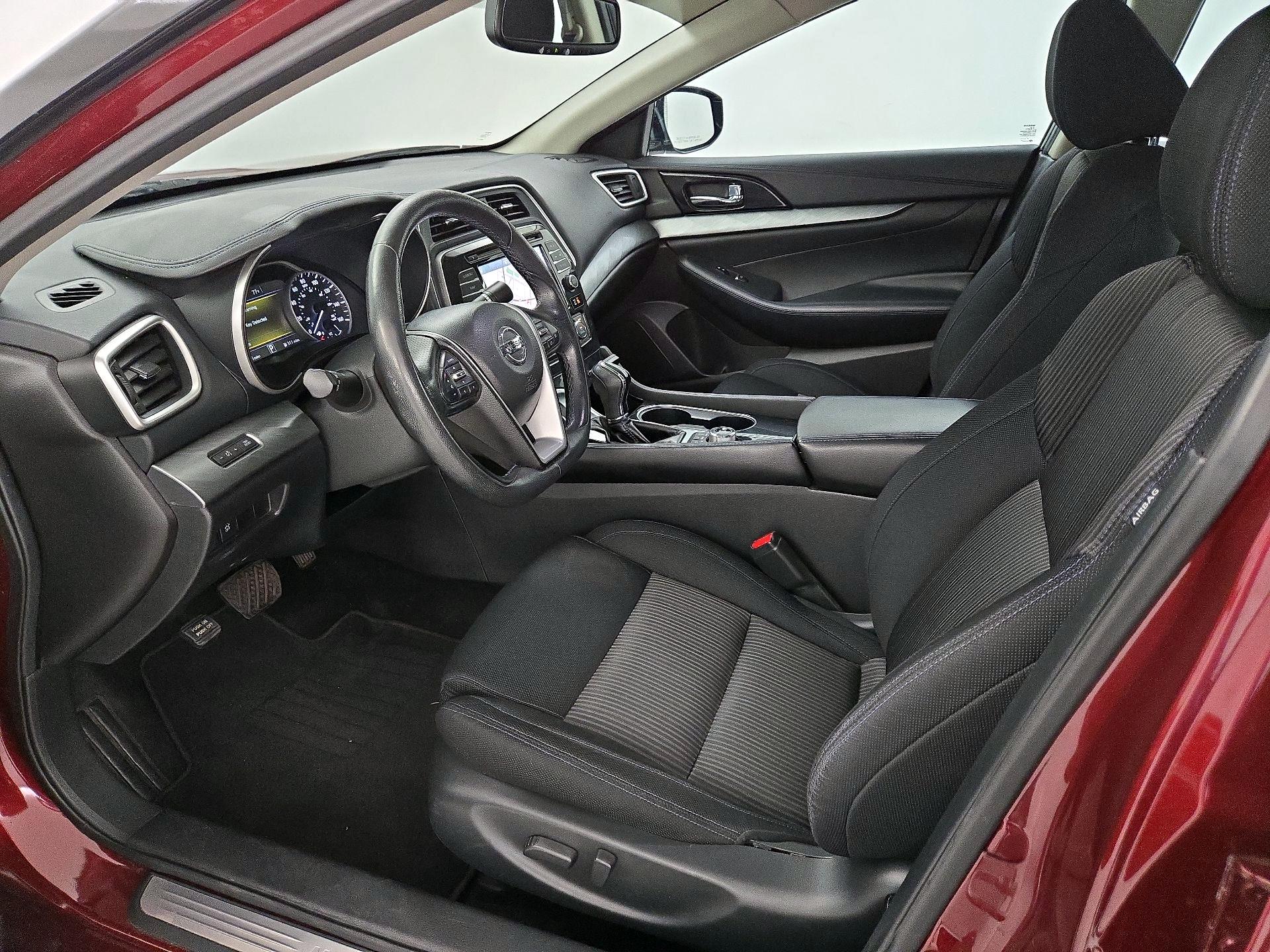 Thumbnail: 2017 Nissan Maxima - 11