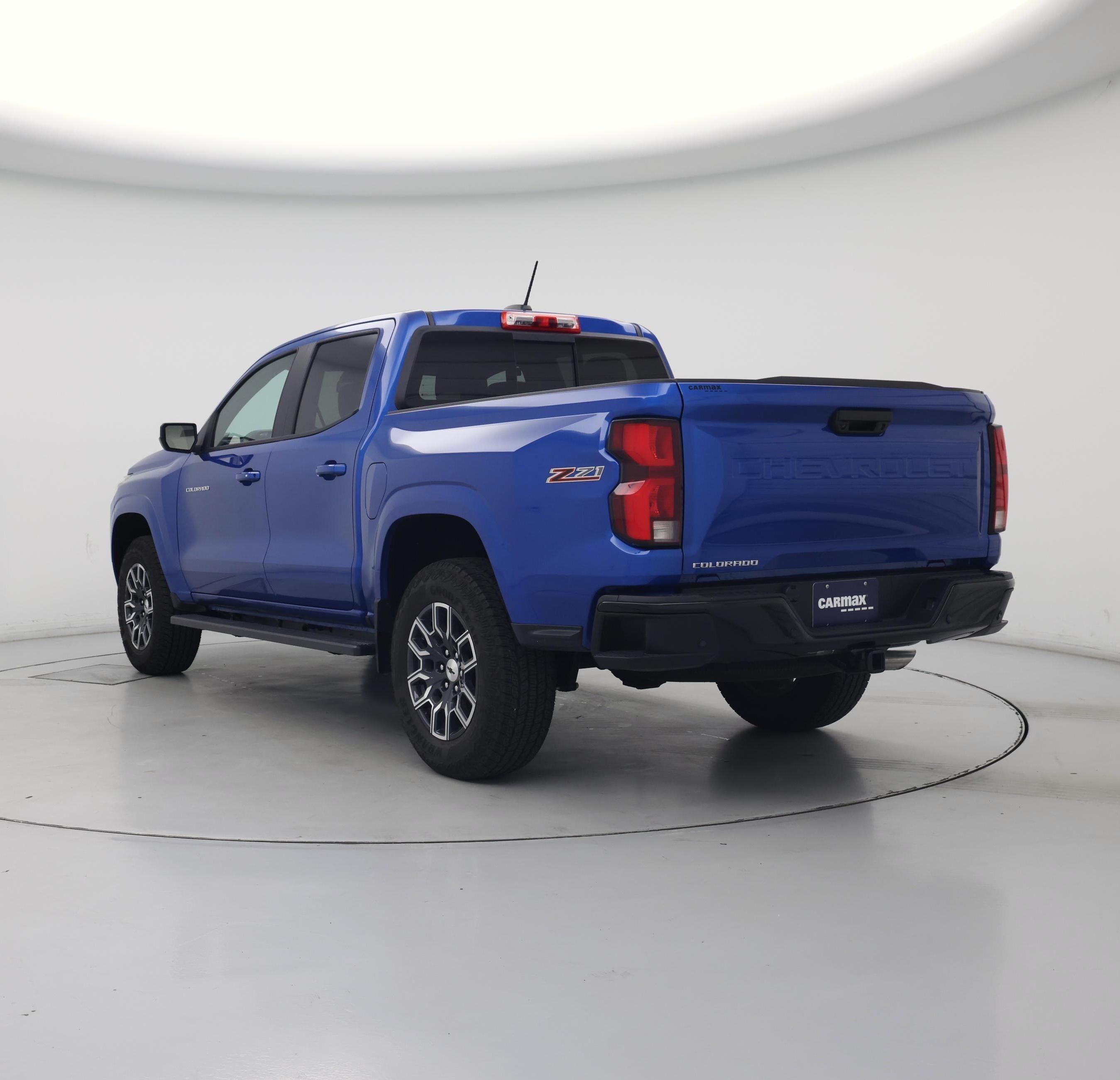 Thumbnail: 2023 Chevrolet Colorado - 2