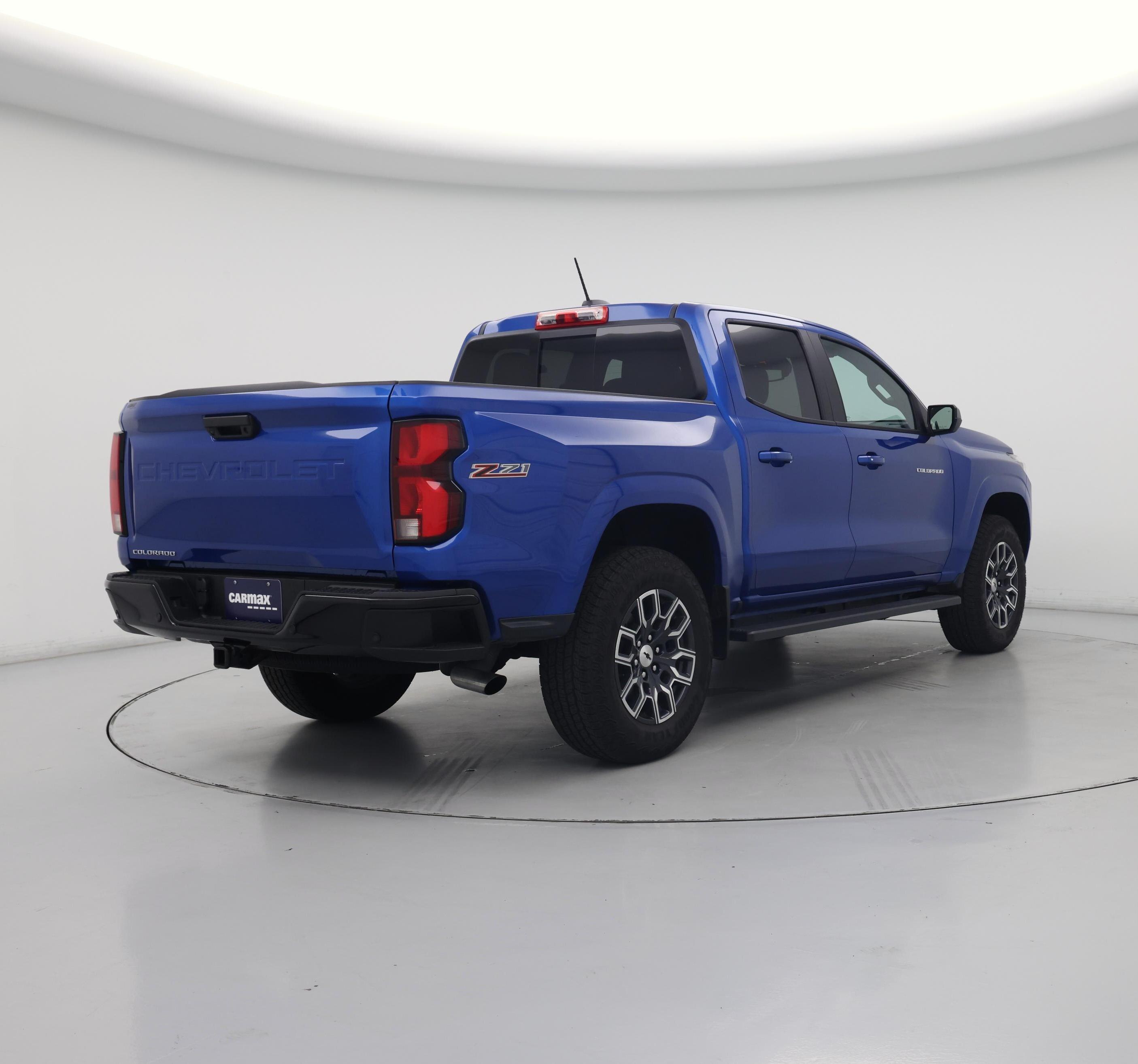 Thumbnail: 2023 Chevrolet Colorado - 8